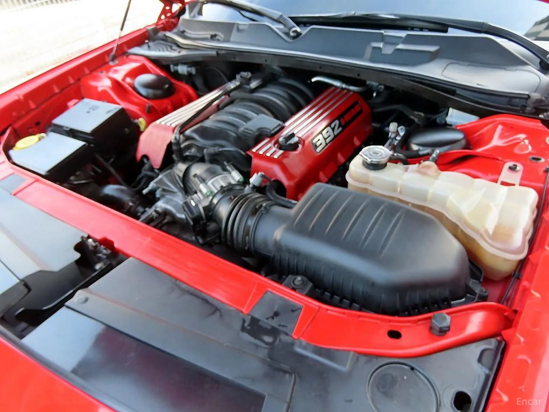 Dodge Challenger превью 6