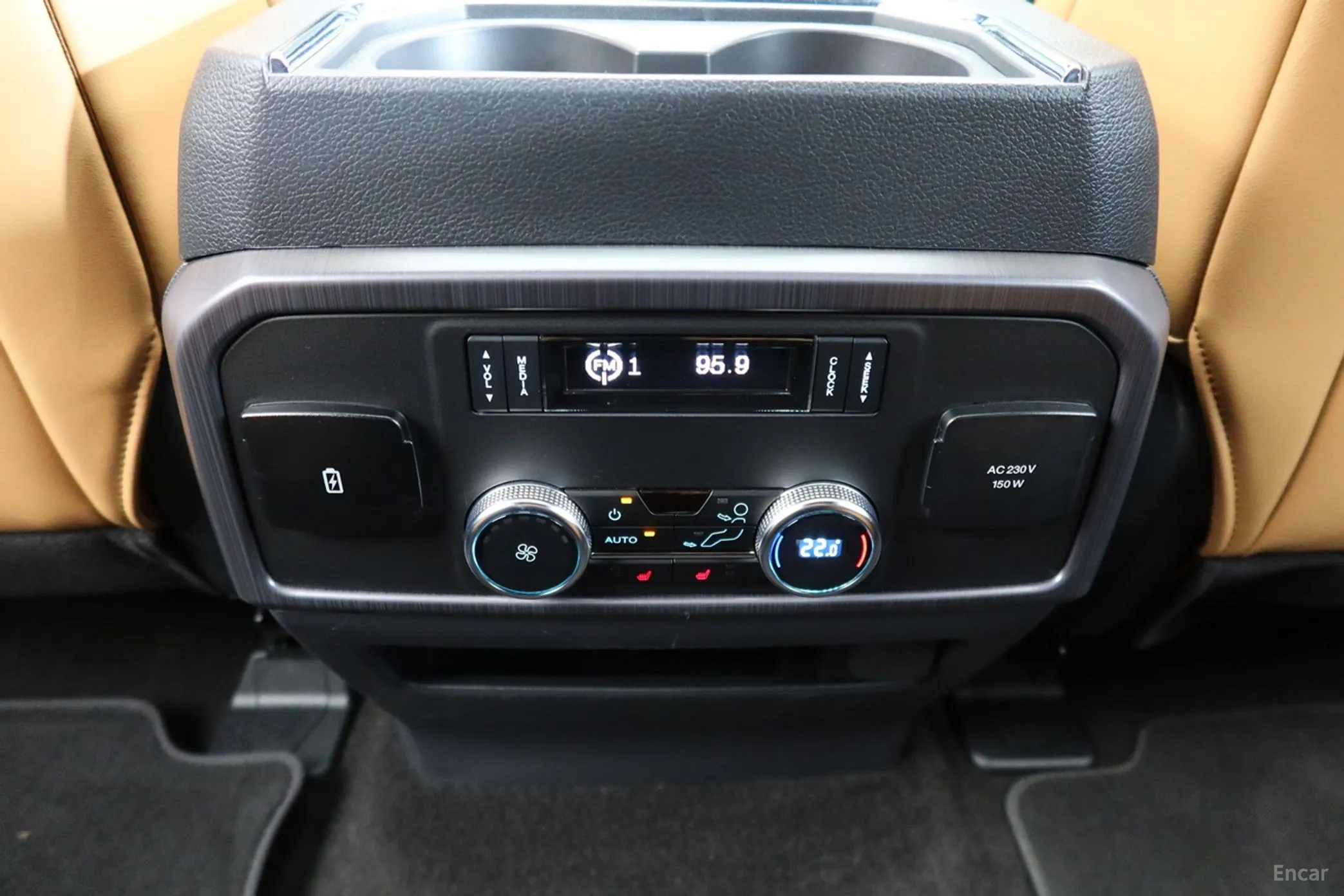 Ford Expedition превью 20