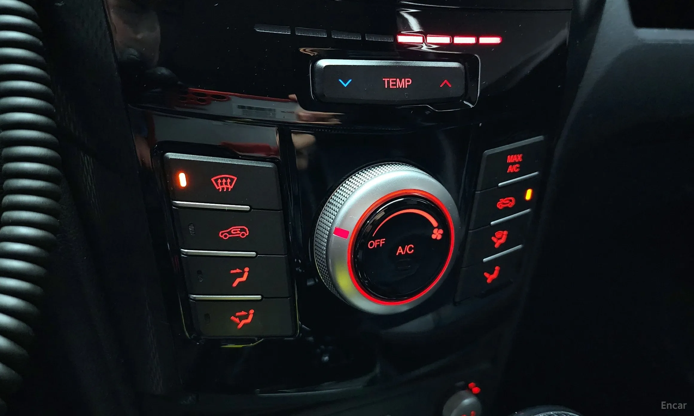 KG Mobility (SsangYong) Tivoli Air превью 16