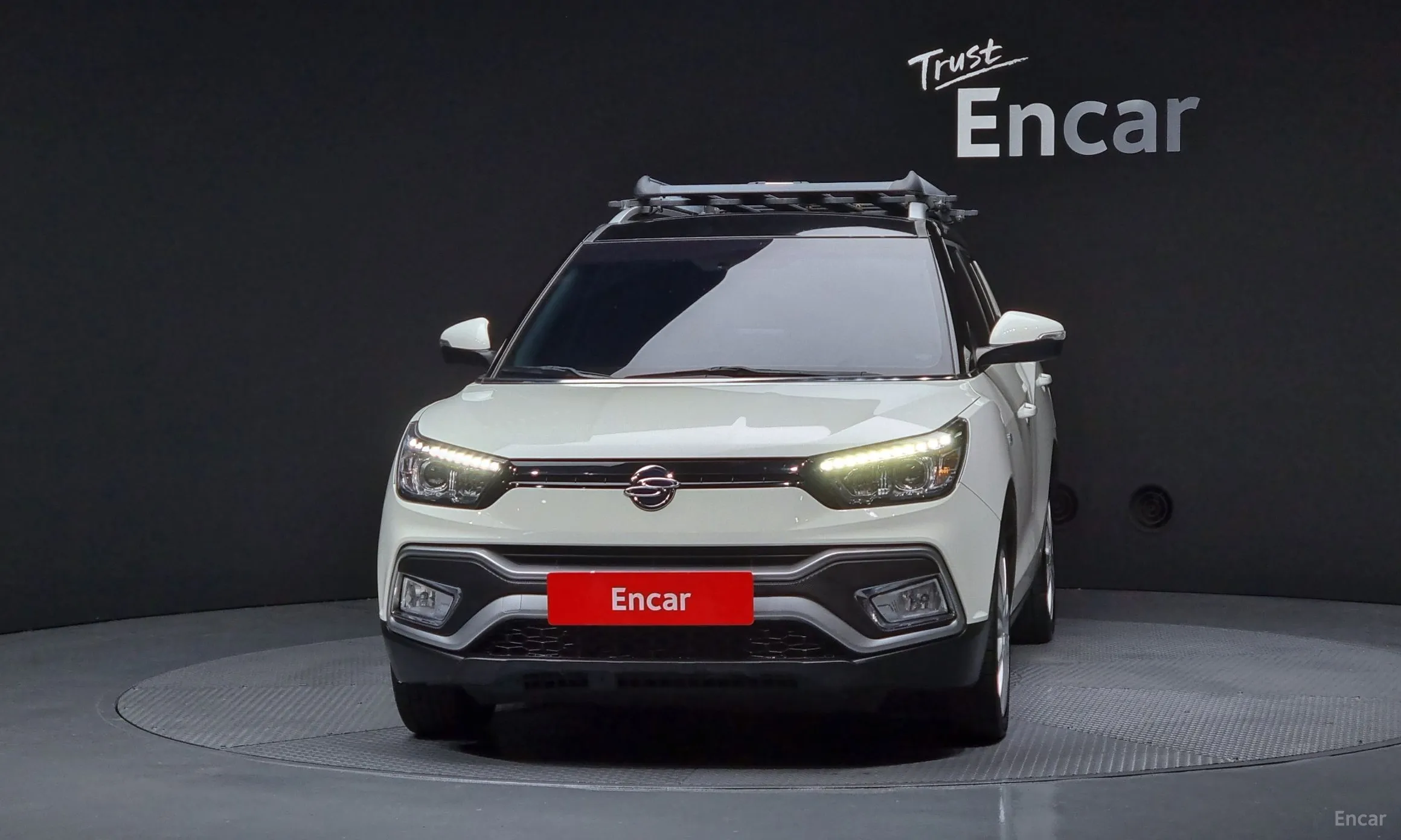 KG Mobility (SsangYong) Tivoli Air превью 3
