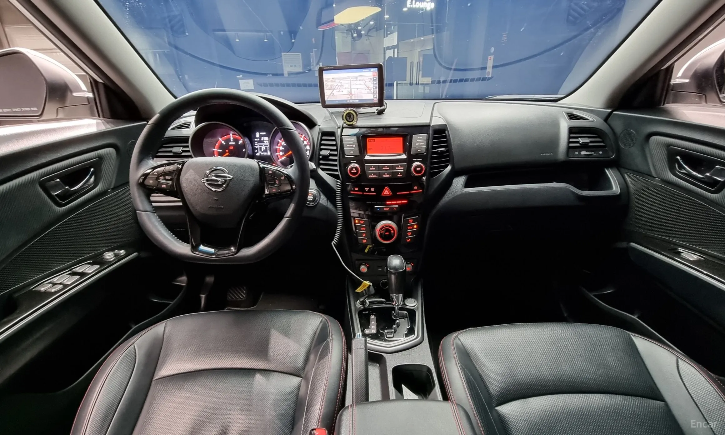 KG Mobility (SsangYong) Tivoli Air превью 7