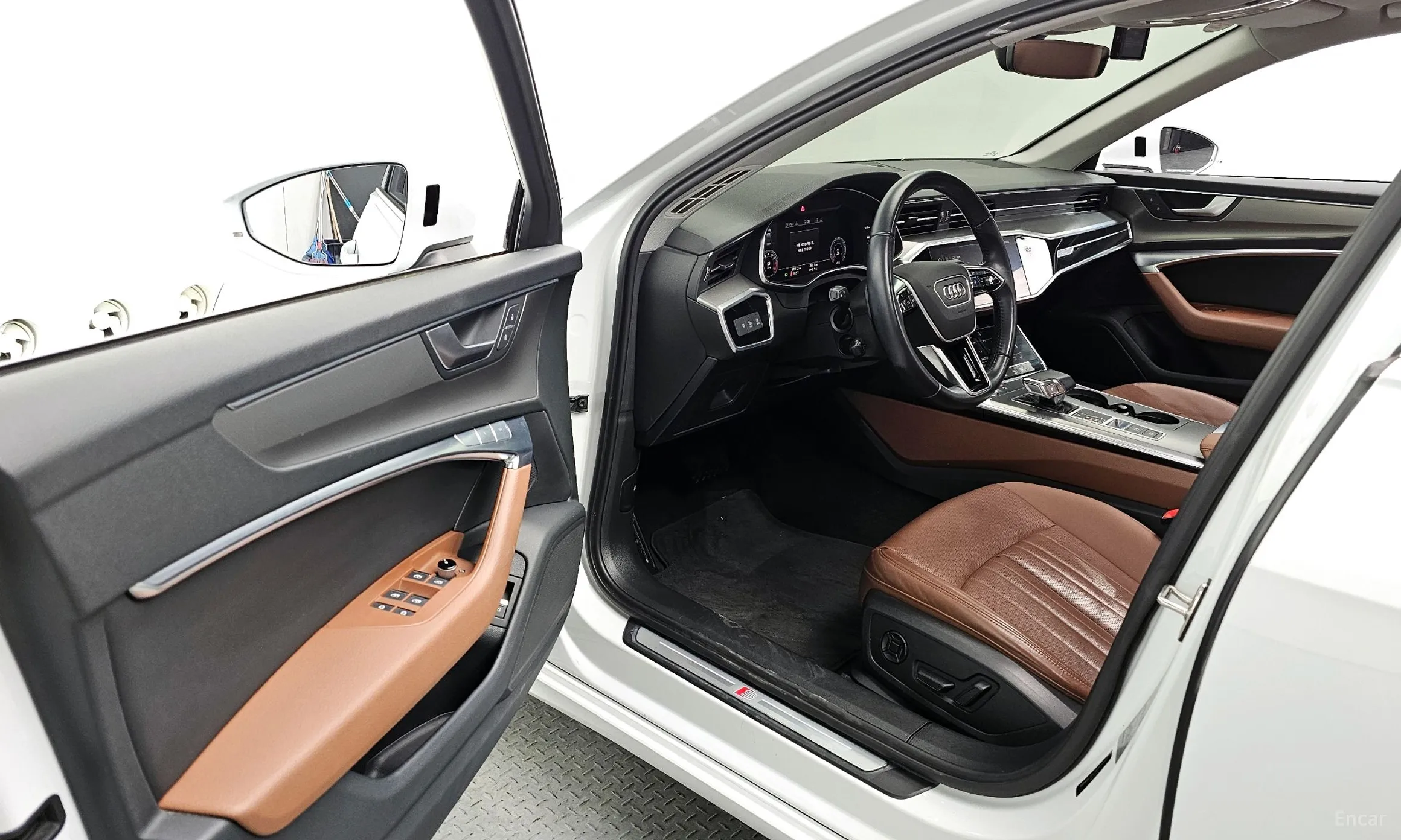 Audi A6 (C8) превью 10