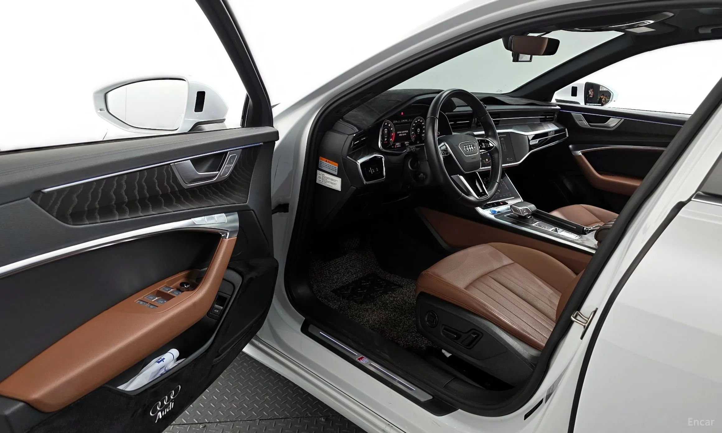 Audi A6 (C8) превью 10
