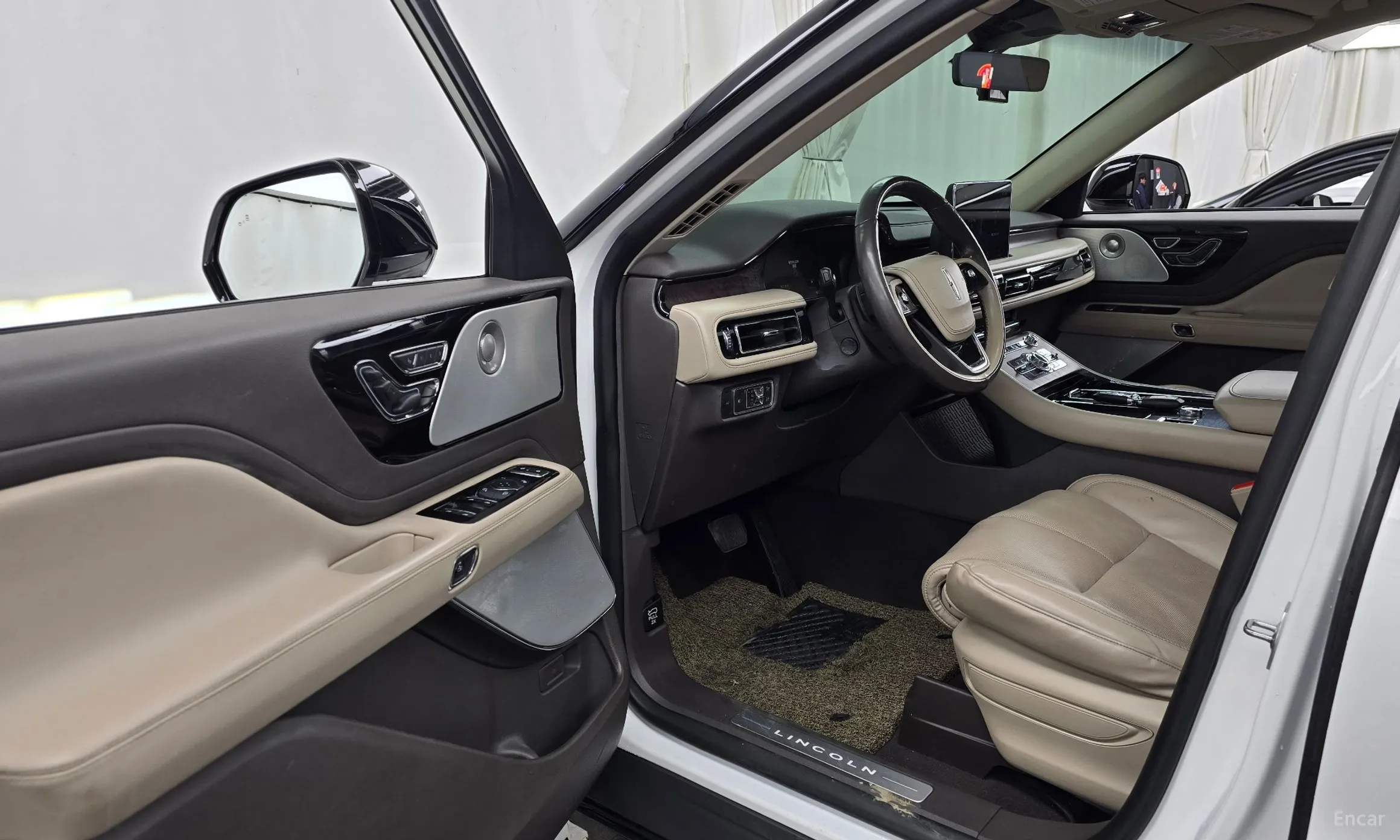 Lincoln Aviator 2nd Generation превью 10