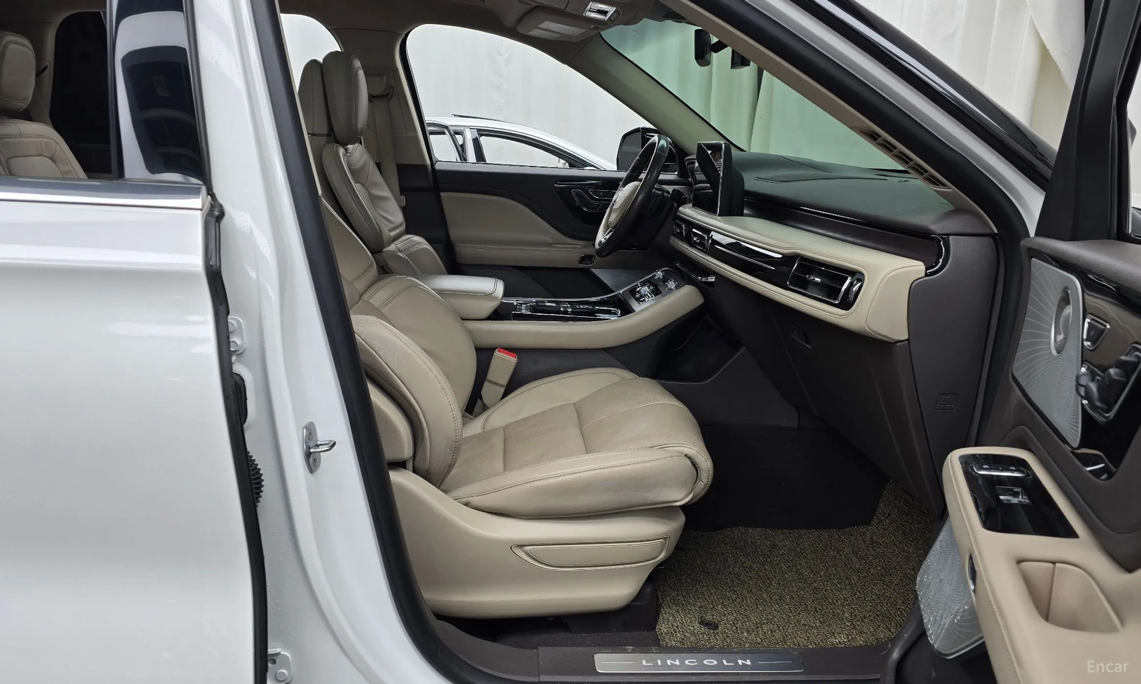 Lincoln Aviator 2nd Generation превью 11
