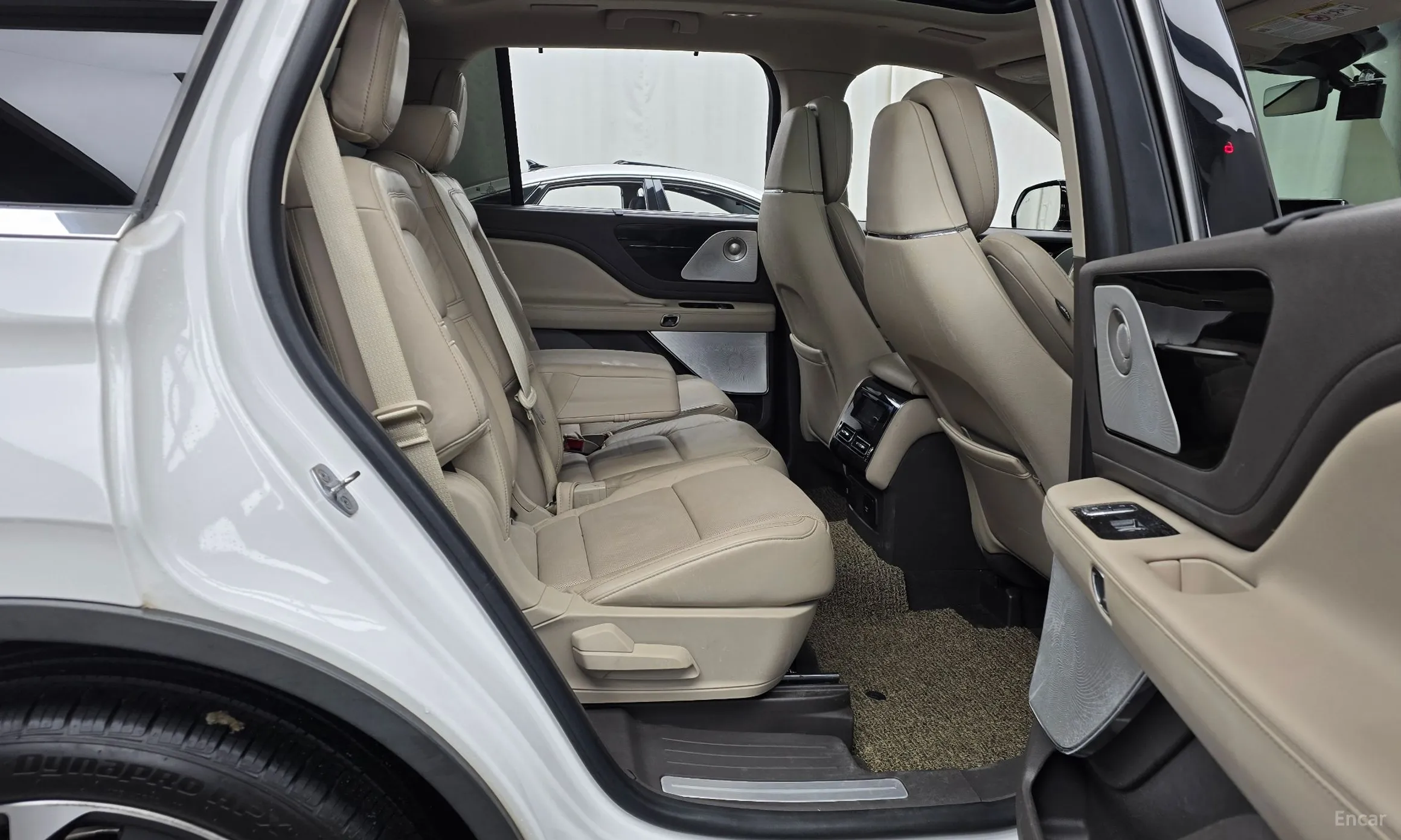 Lincoln Aviator 2nd Generation превью 12
