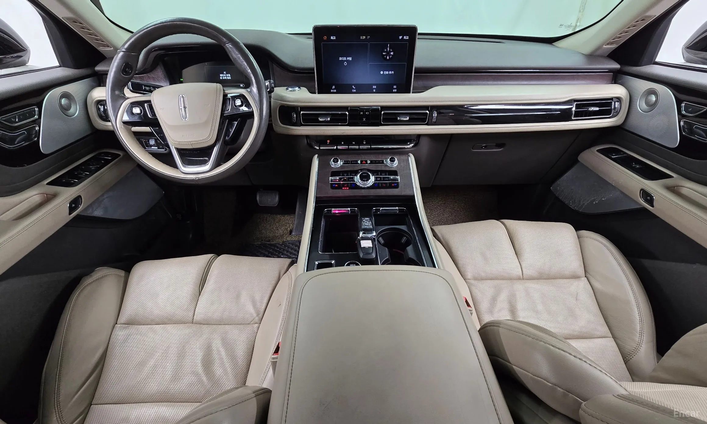 Lincoln Aviator 2nd Generation превью 4