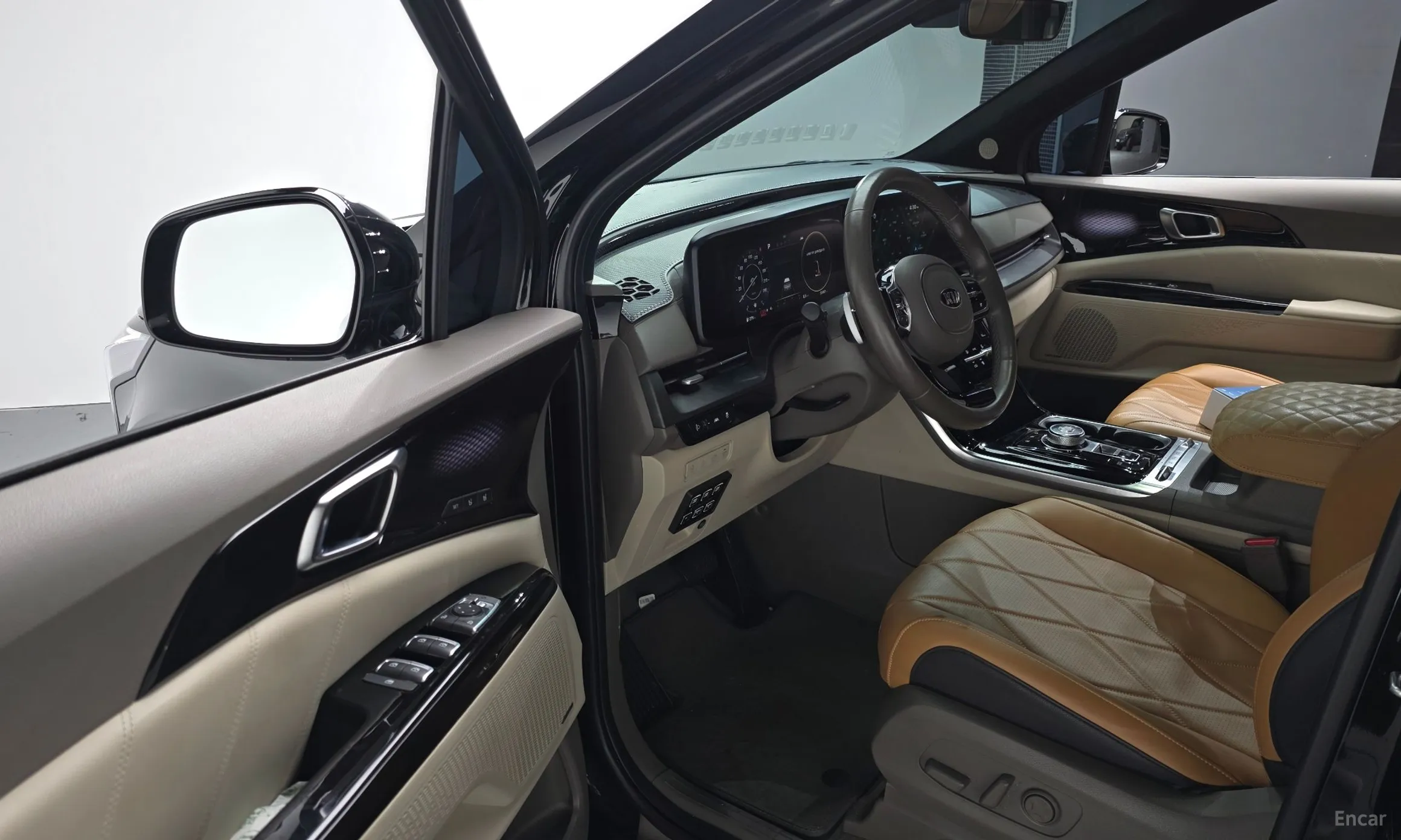 Kia Carnival Gen 4 превью 11