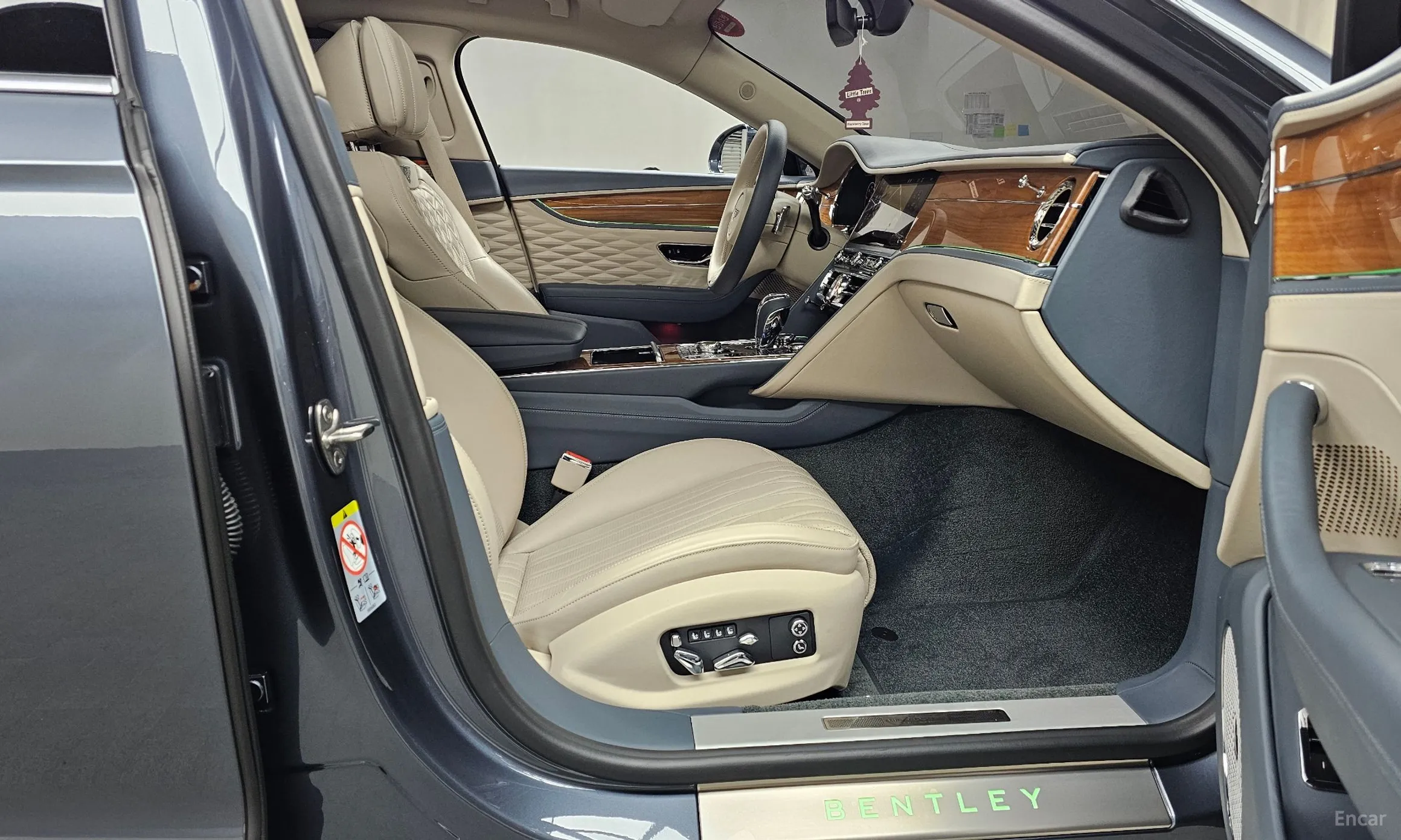 Bentley Flying Spur 3rd Generation превью 11