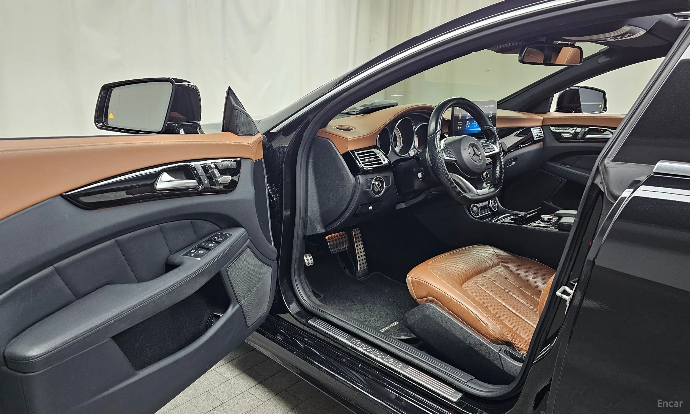 Mercedes Benz CLS-Class W218 превью 10