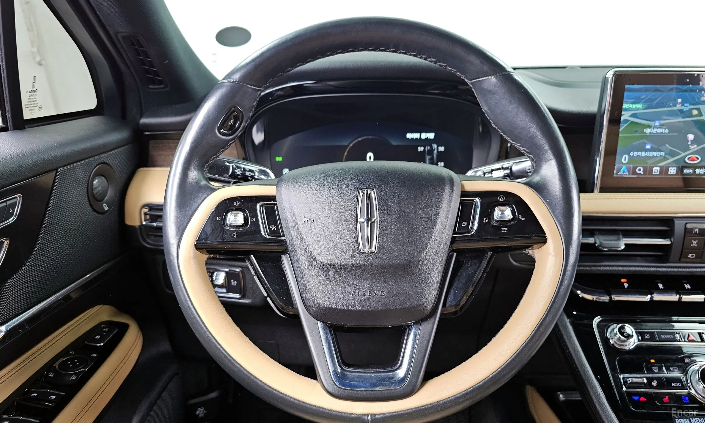 Lincoln Corsair превью 13