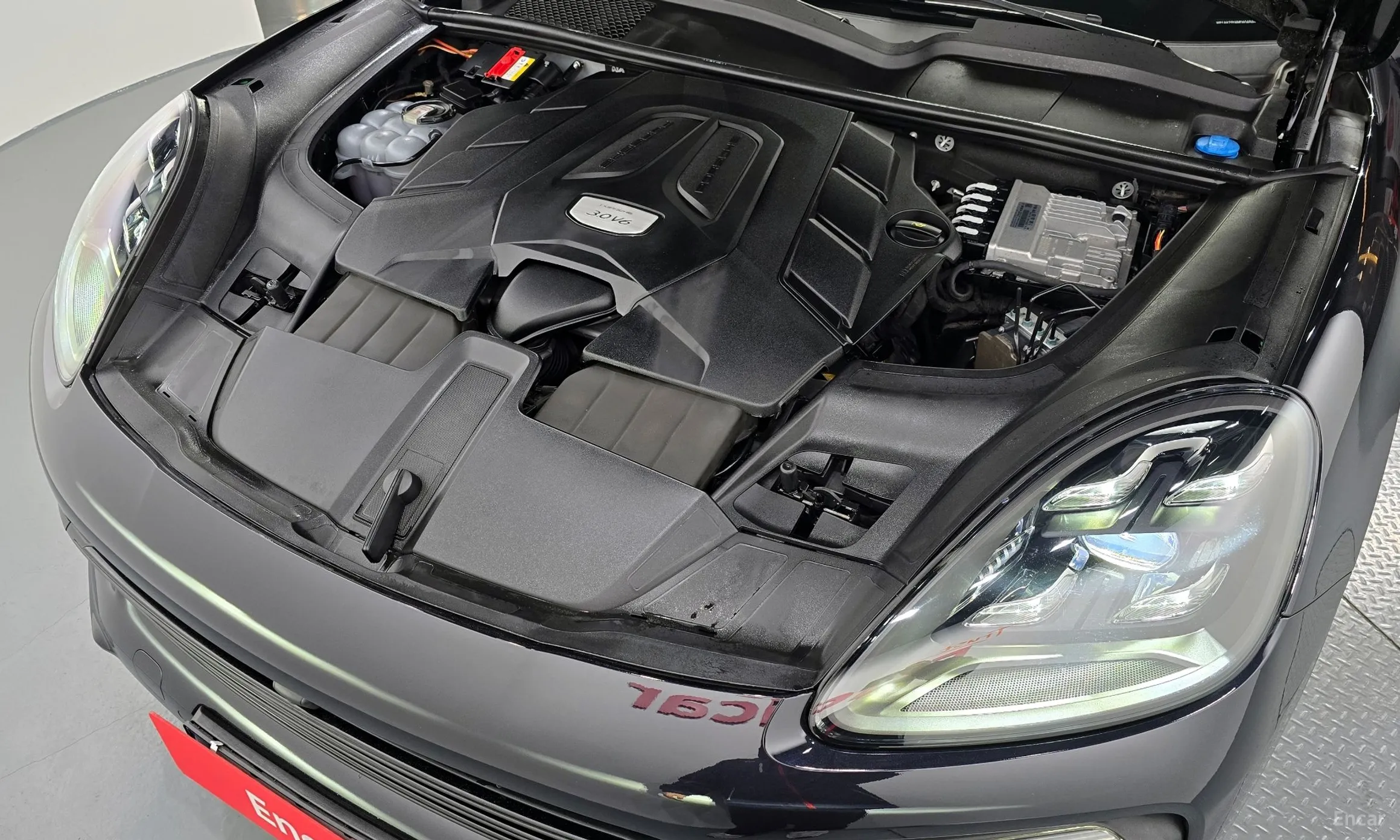 Porsche Cayenne (PO536) превью 6