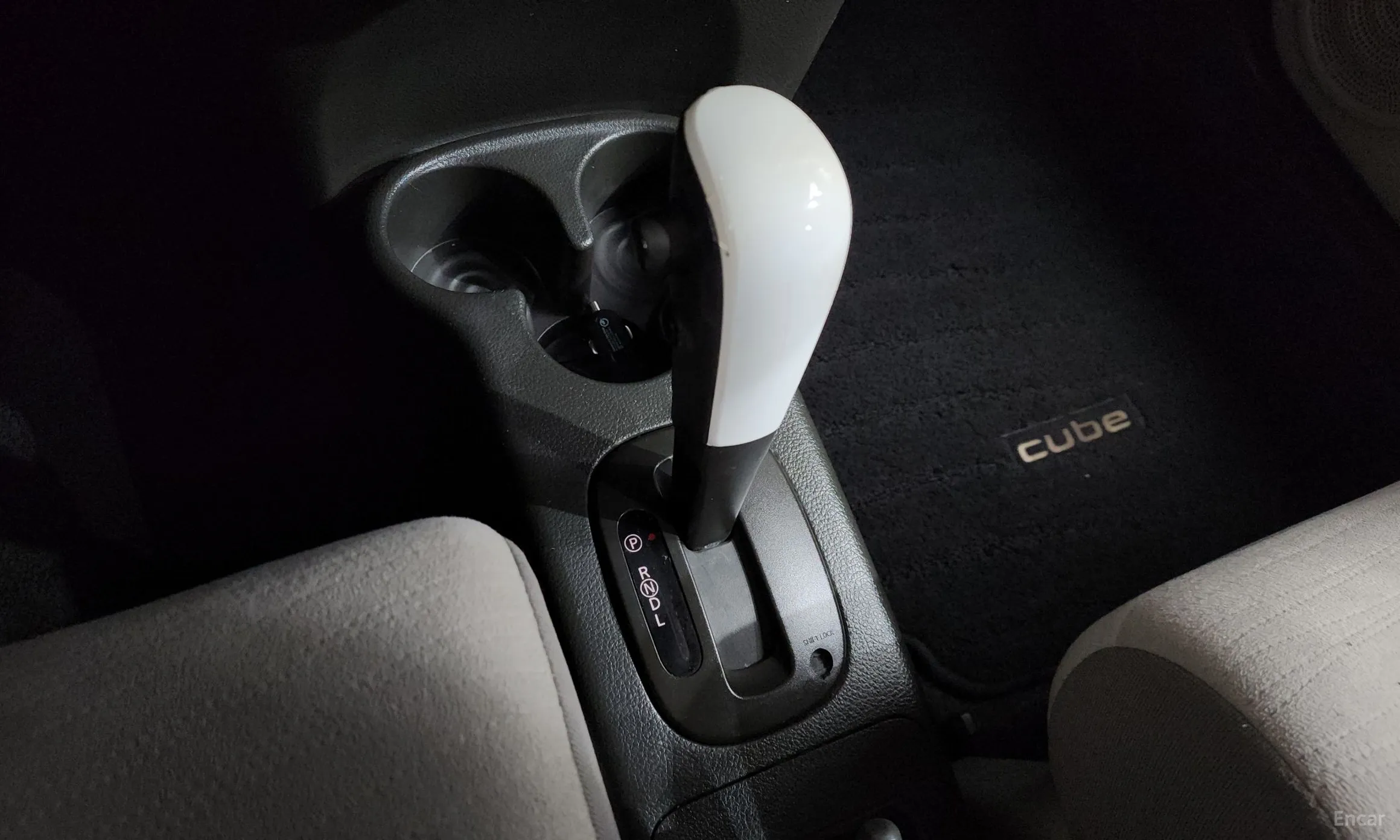 Nissan Cube превью 9