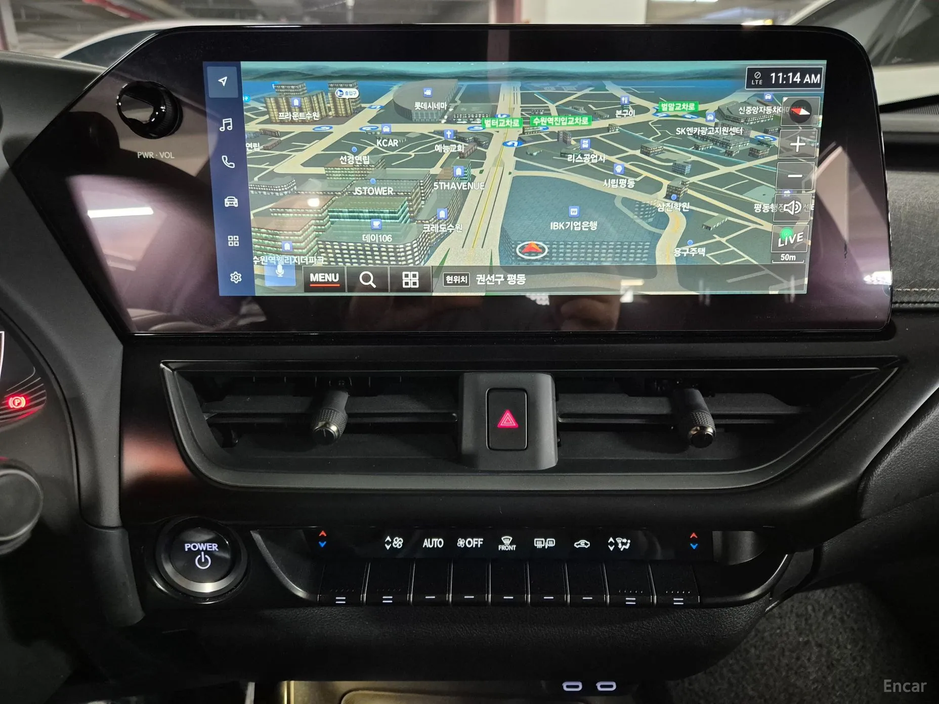 Lexus UX250h превью 15