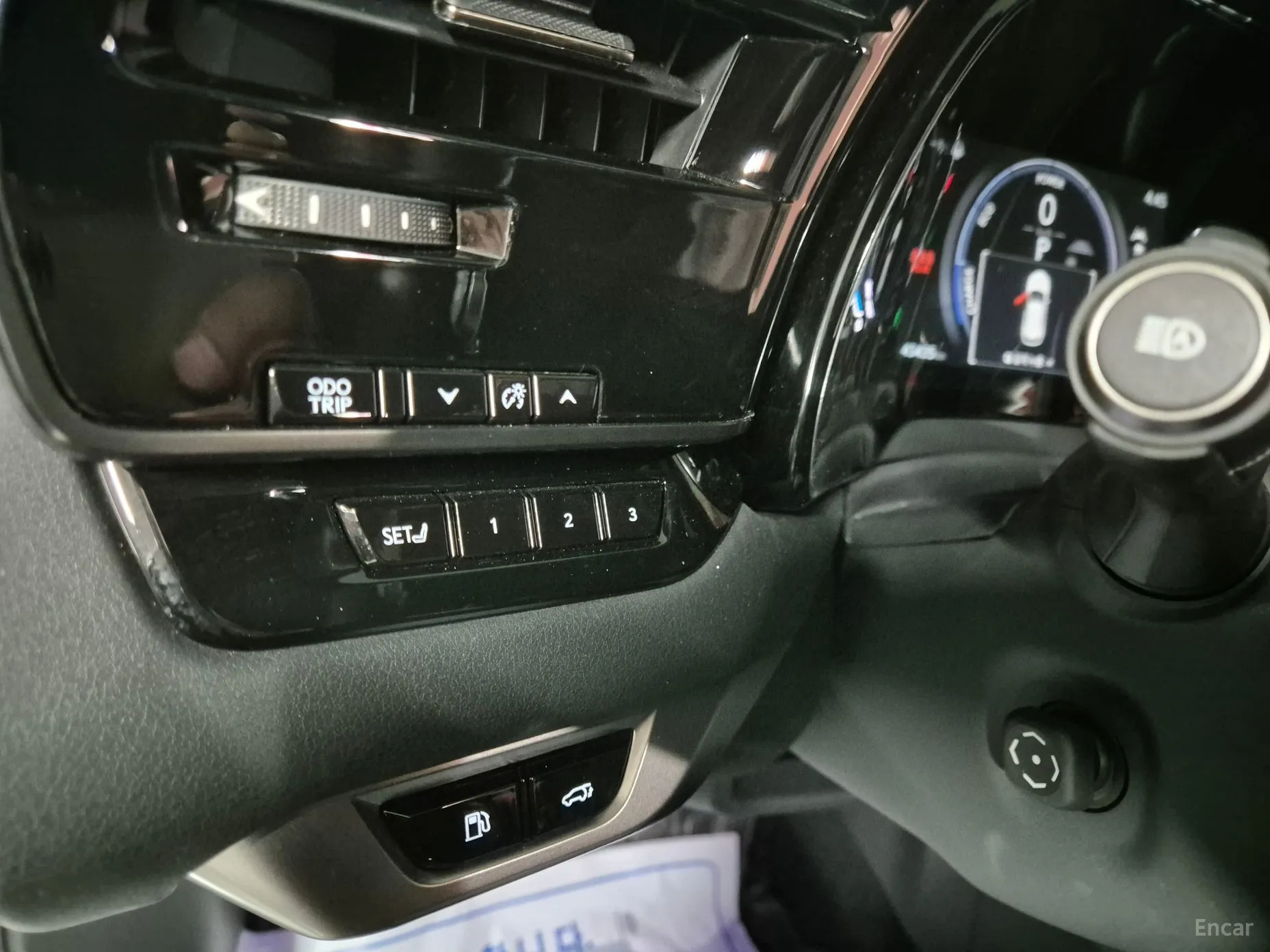 Lexus RX450h + 5th Gen превью 13