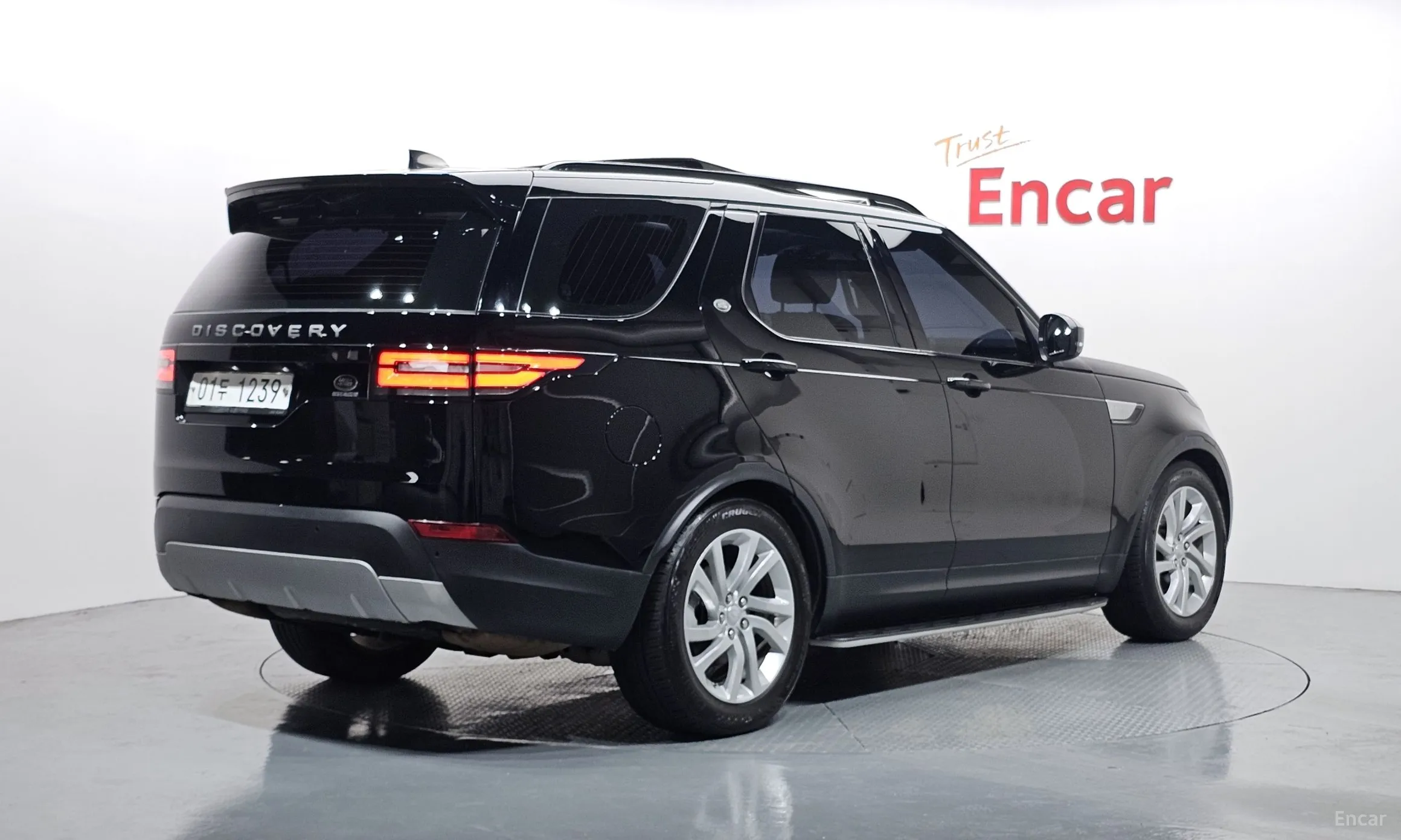 Land Rover Discovery 5 превью 2