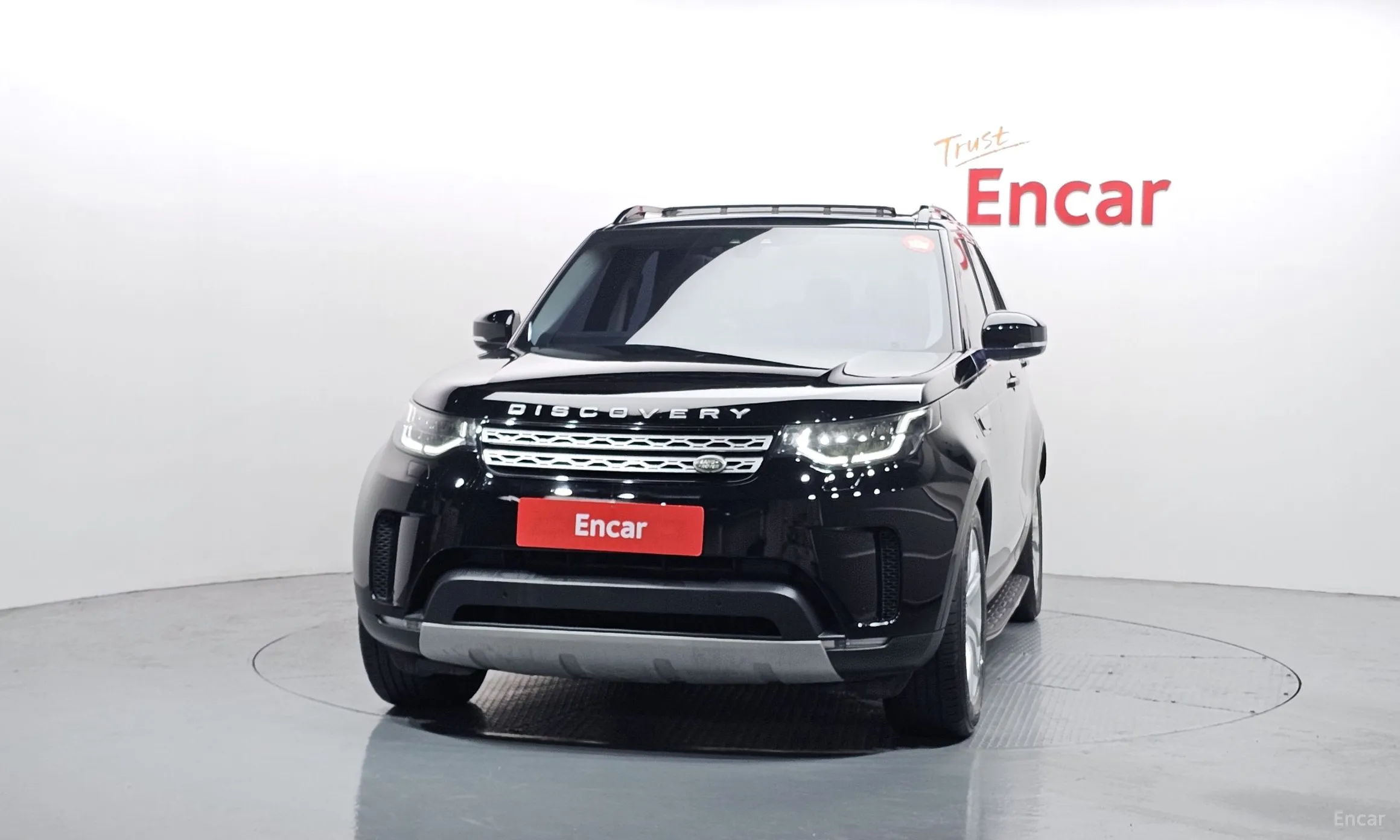 Land Rover Discovery 5 превью 3