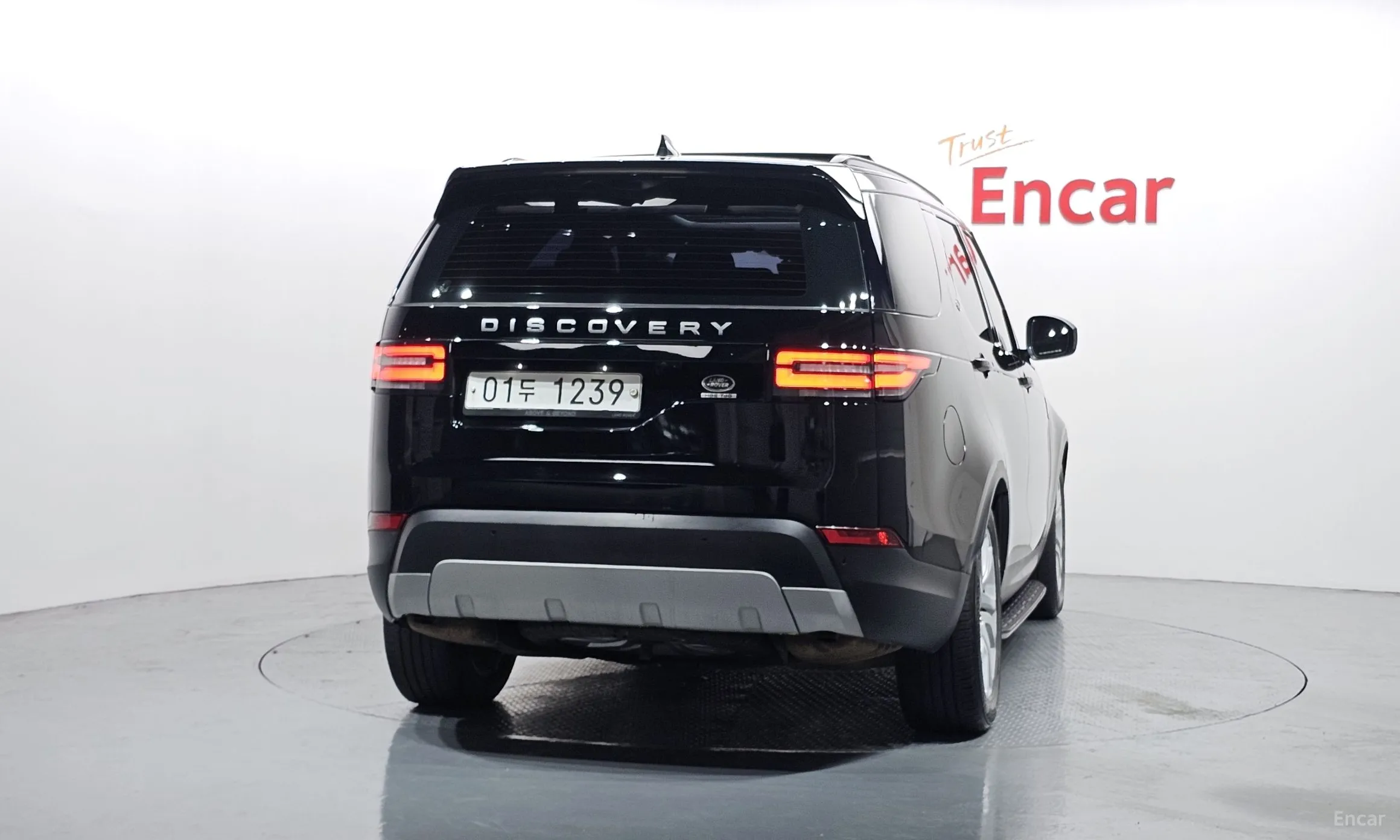 Land Rover Discovery 5 превью 4