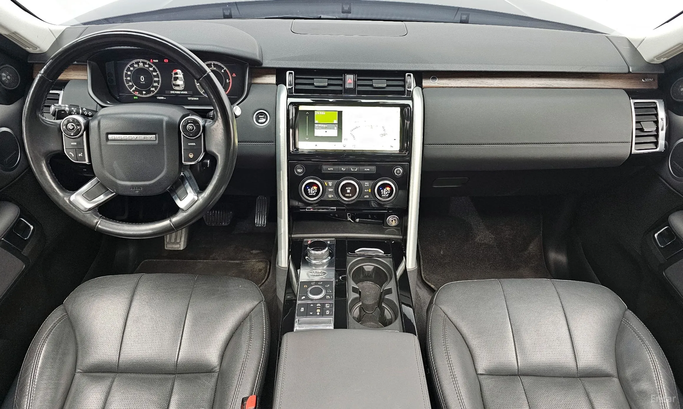 Land Rover Discovery 5 превью 7