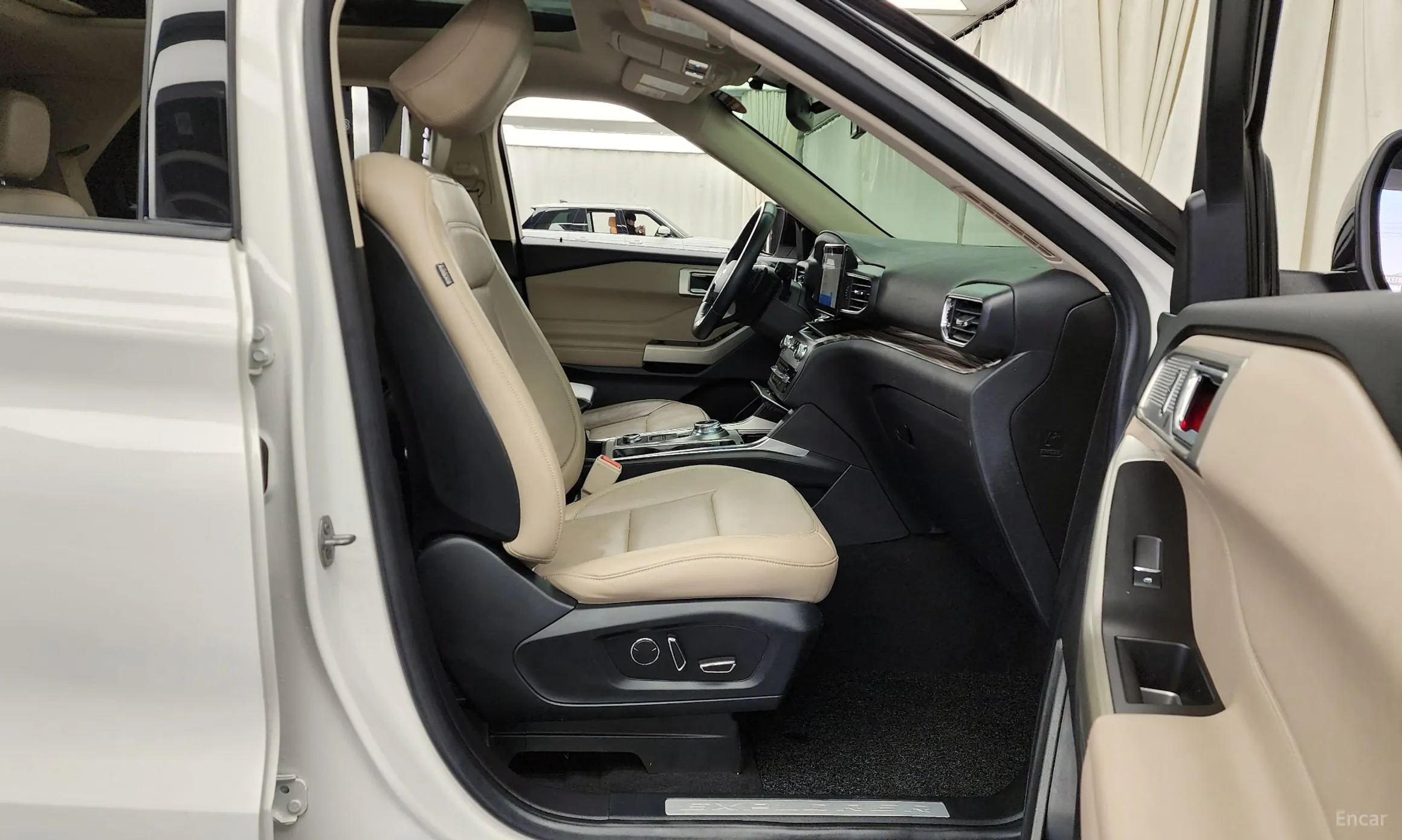 Ford Explorer 6th Generation превью 11