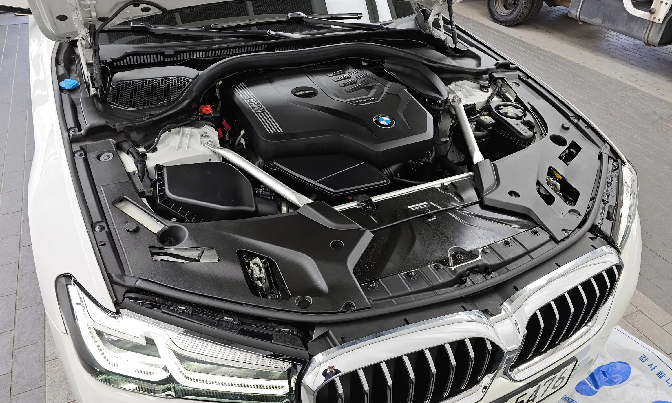 BMW 5 Series (G30) превью 6