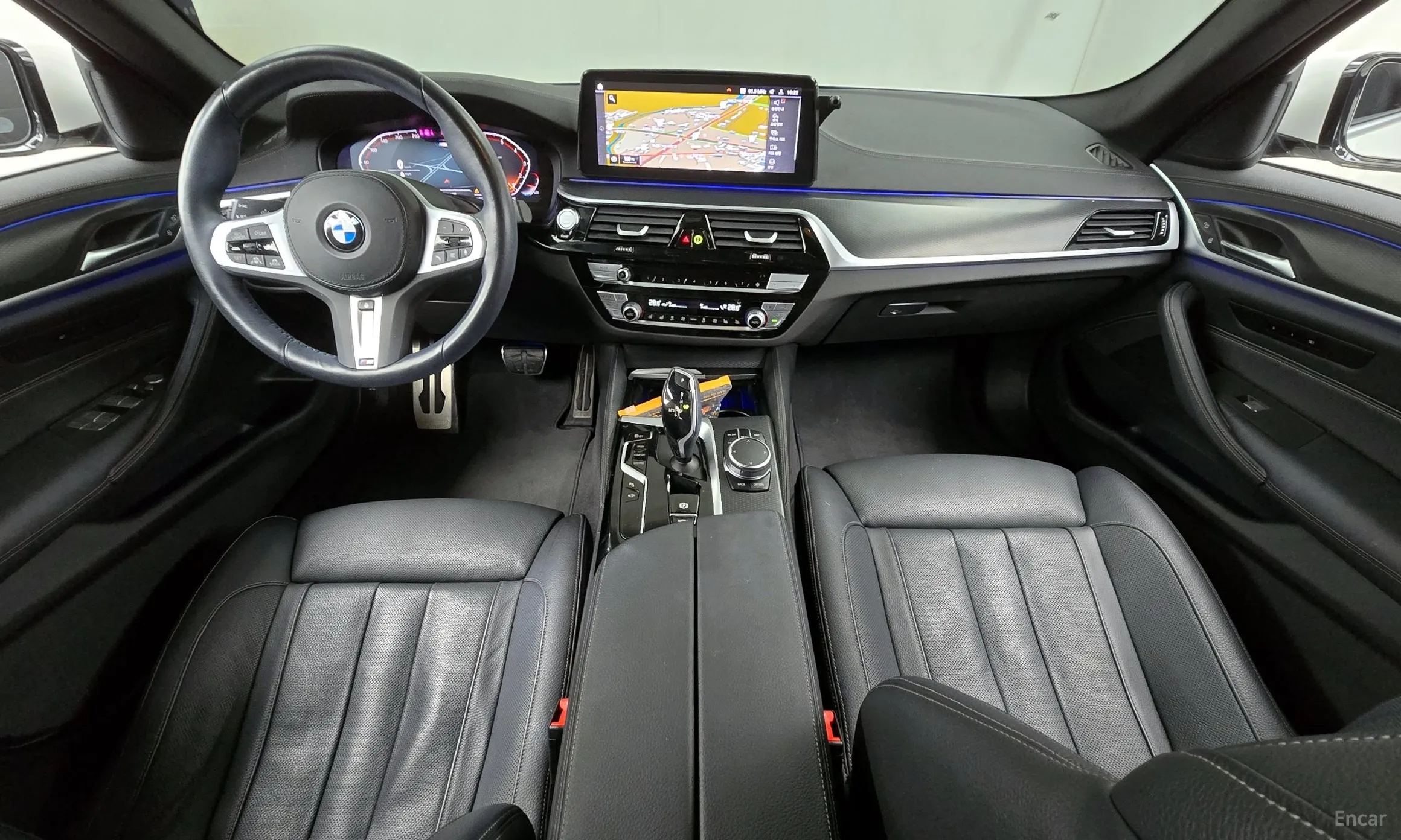 BMW 5 Series (G30) превью 7