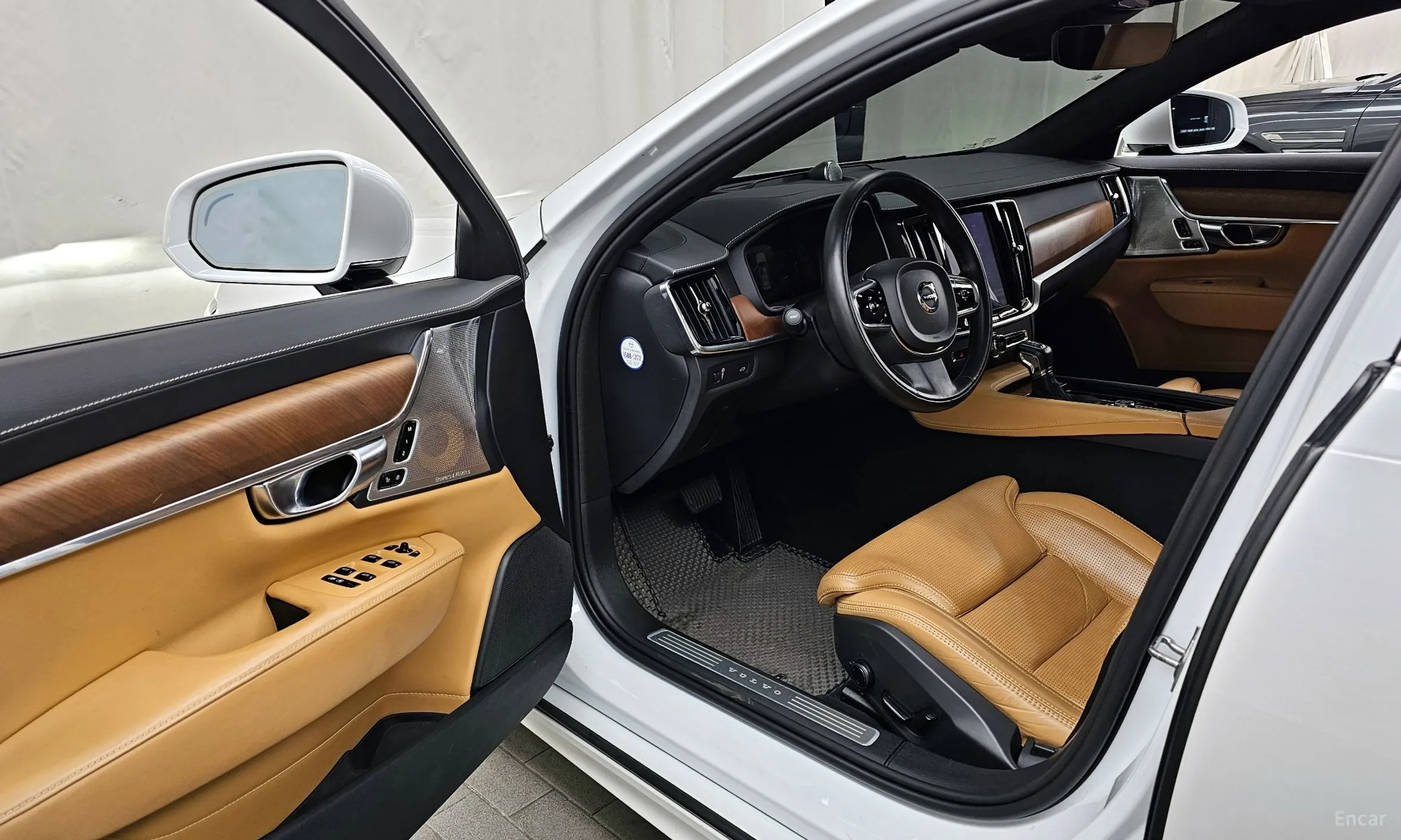 Volvo S90 превью 10