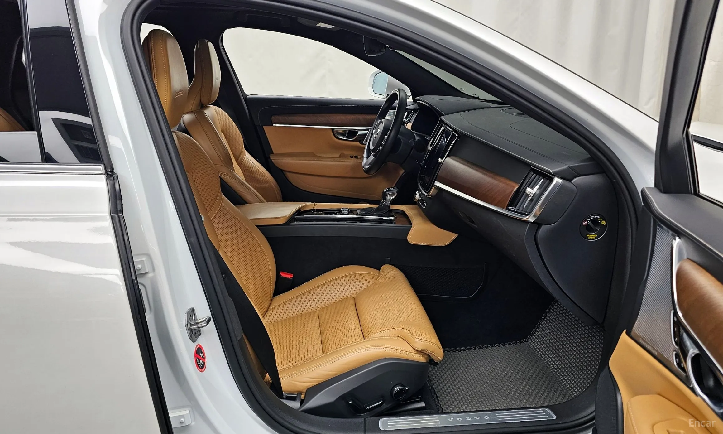 Volvo S90 превью 11