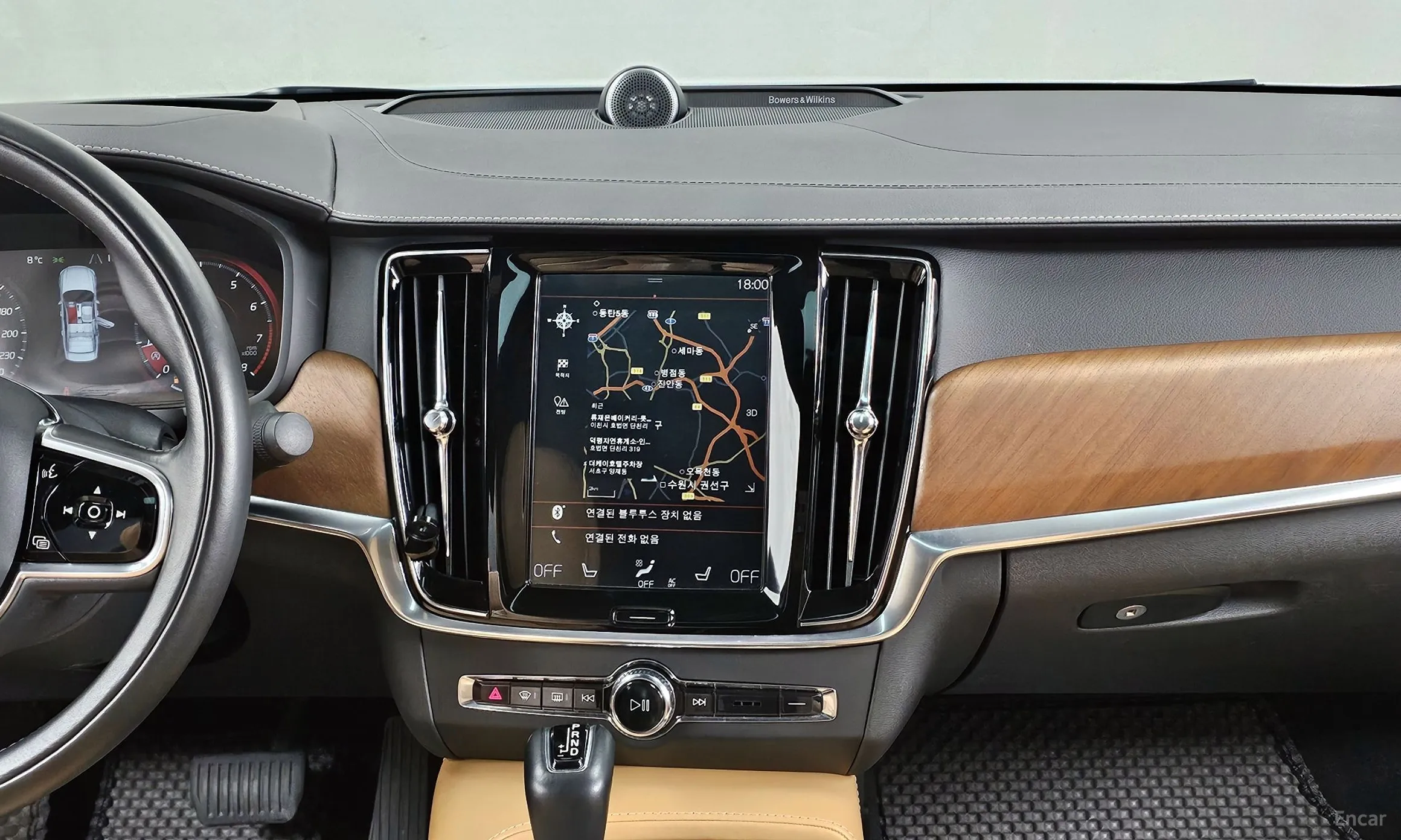 Volvo S90 превью 14
