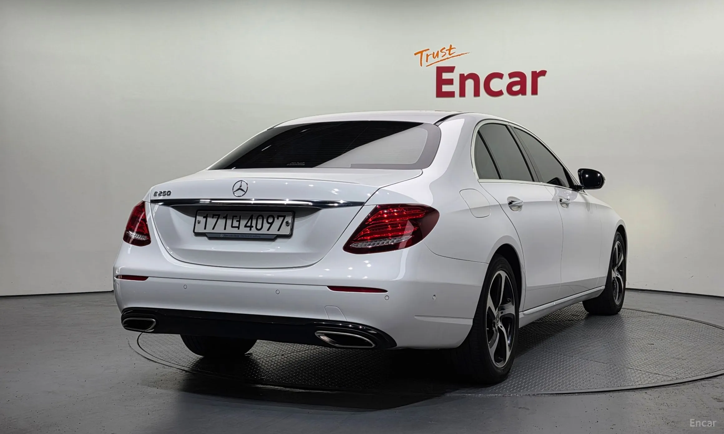 Mercedes Benz E-Class W213