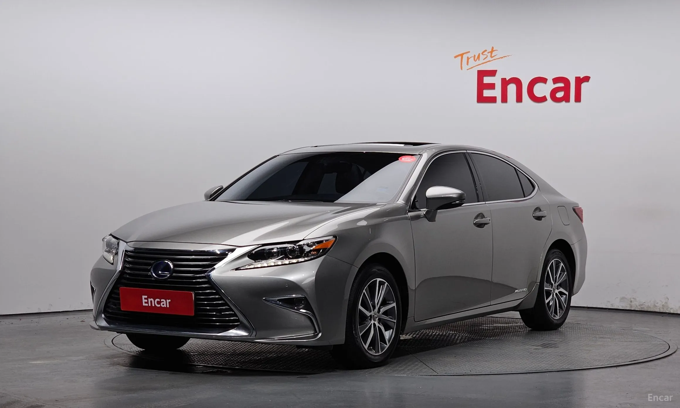 Lexus New ES300h