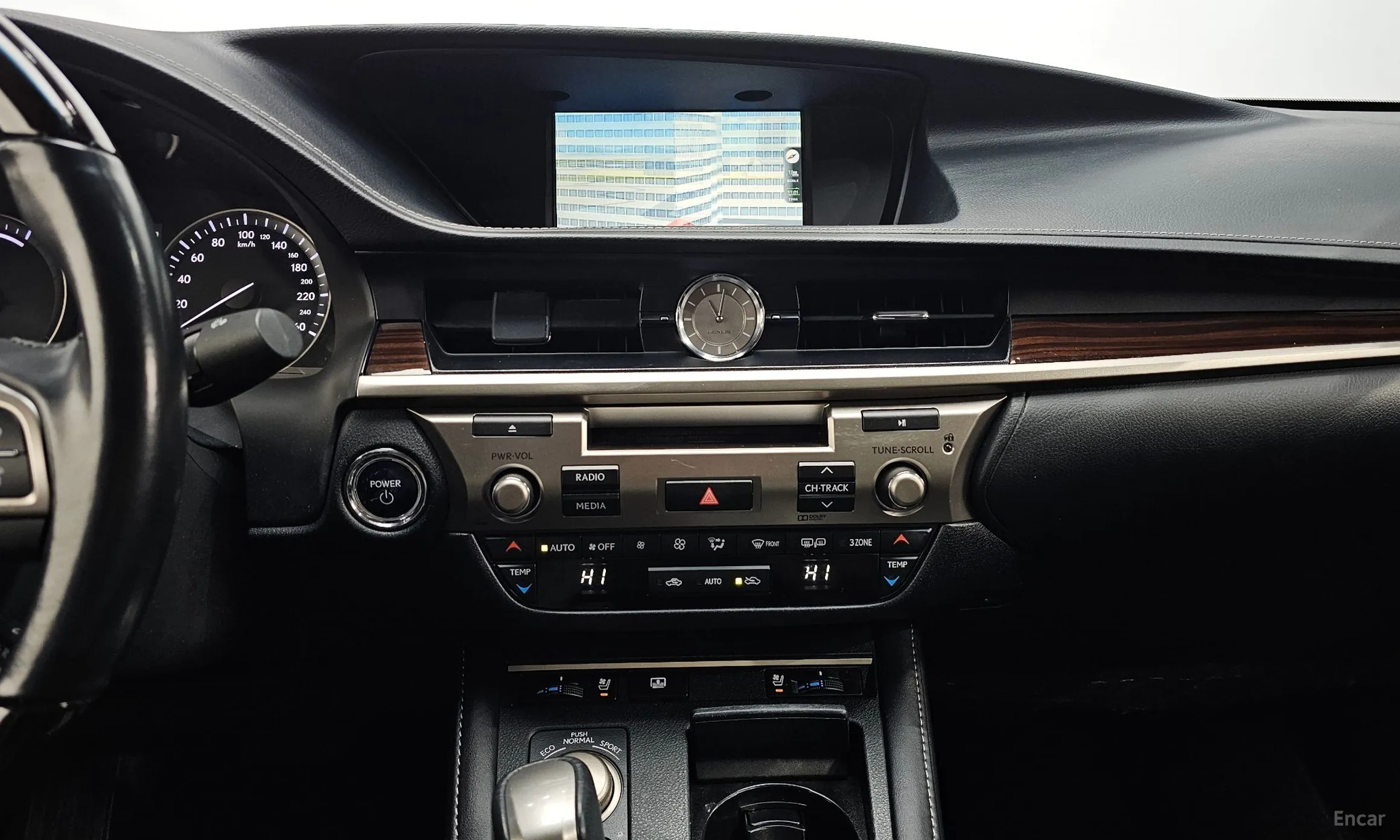 Lexus New ES300h превью 14