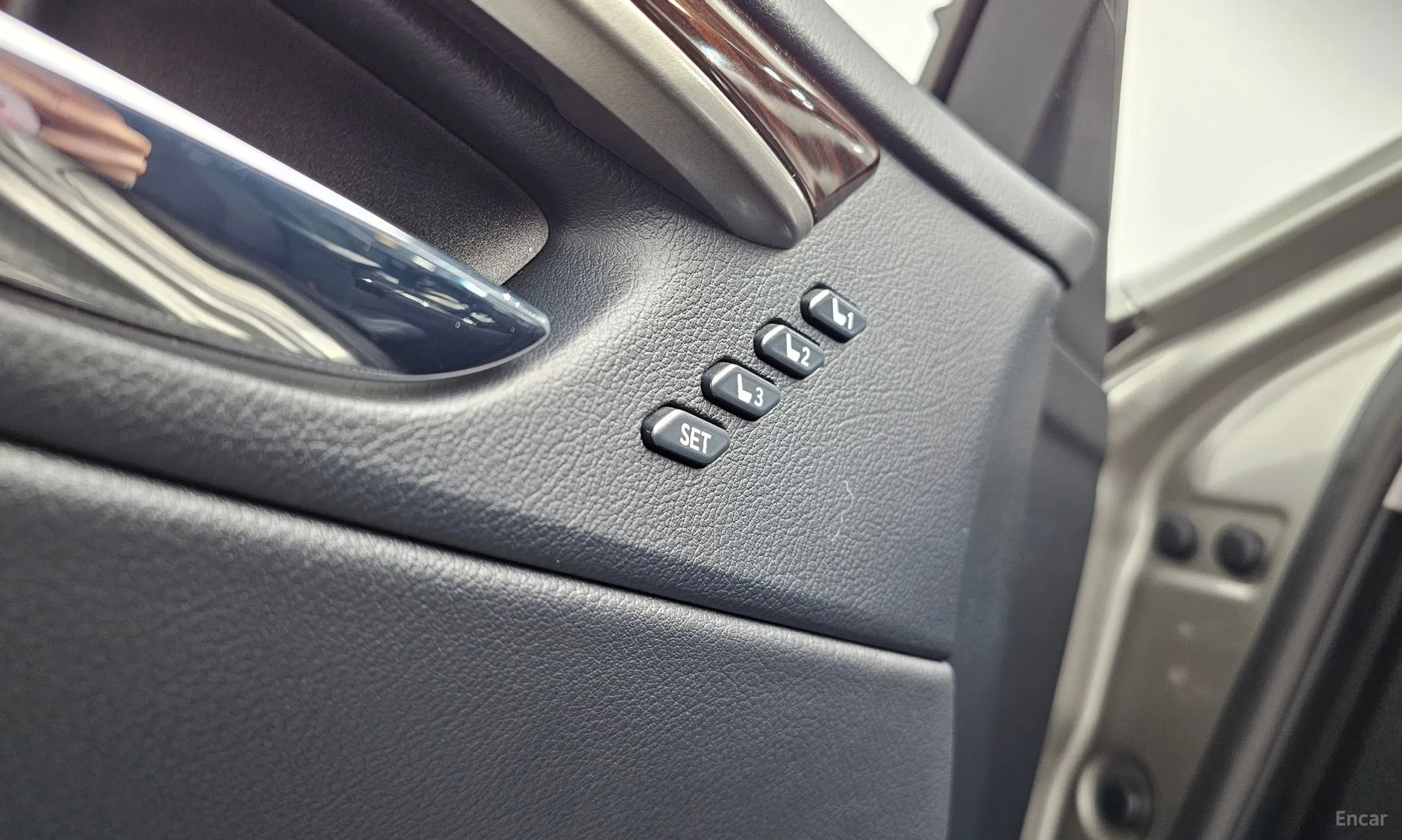 Lexus New ES300h превью 18