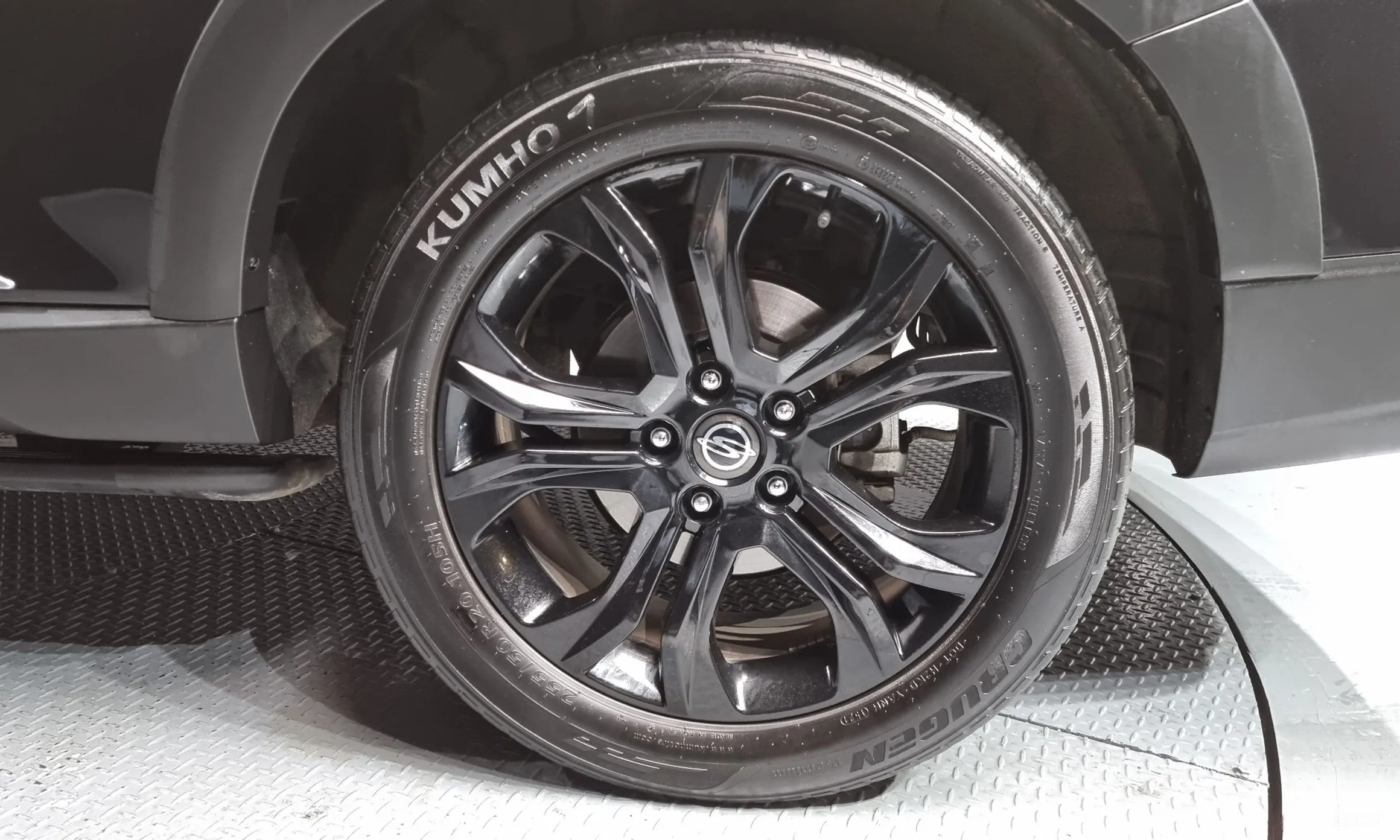 KG Mobility (SsangYong) Rexton превью 5