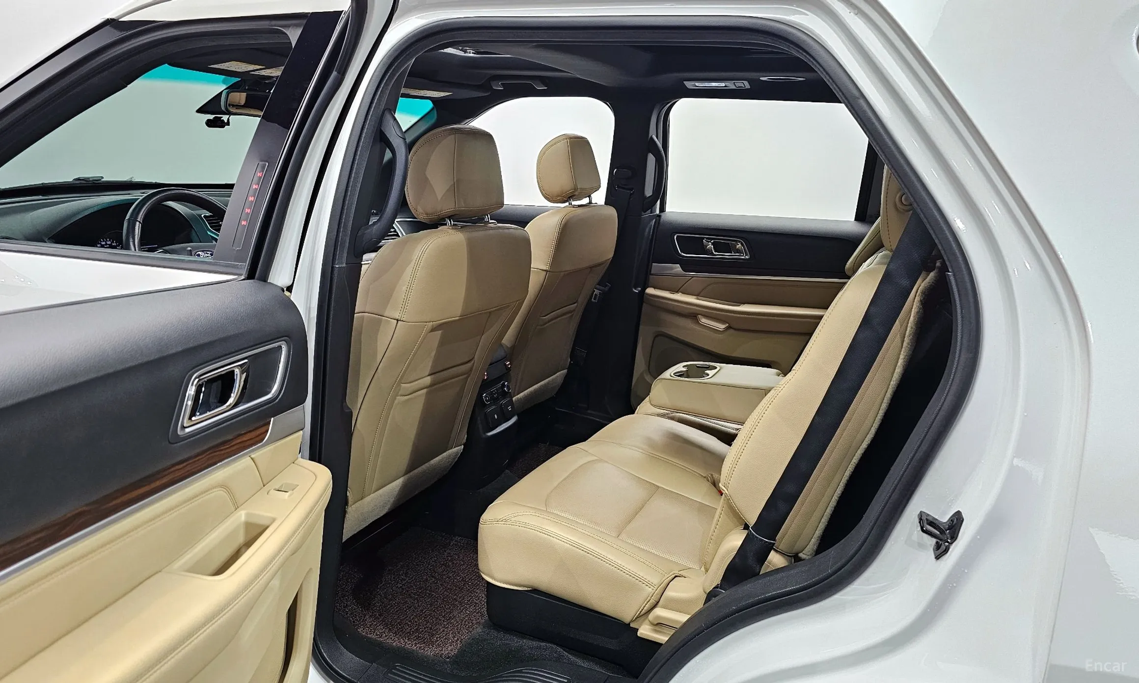 Ford Explorer превью 11