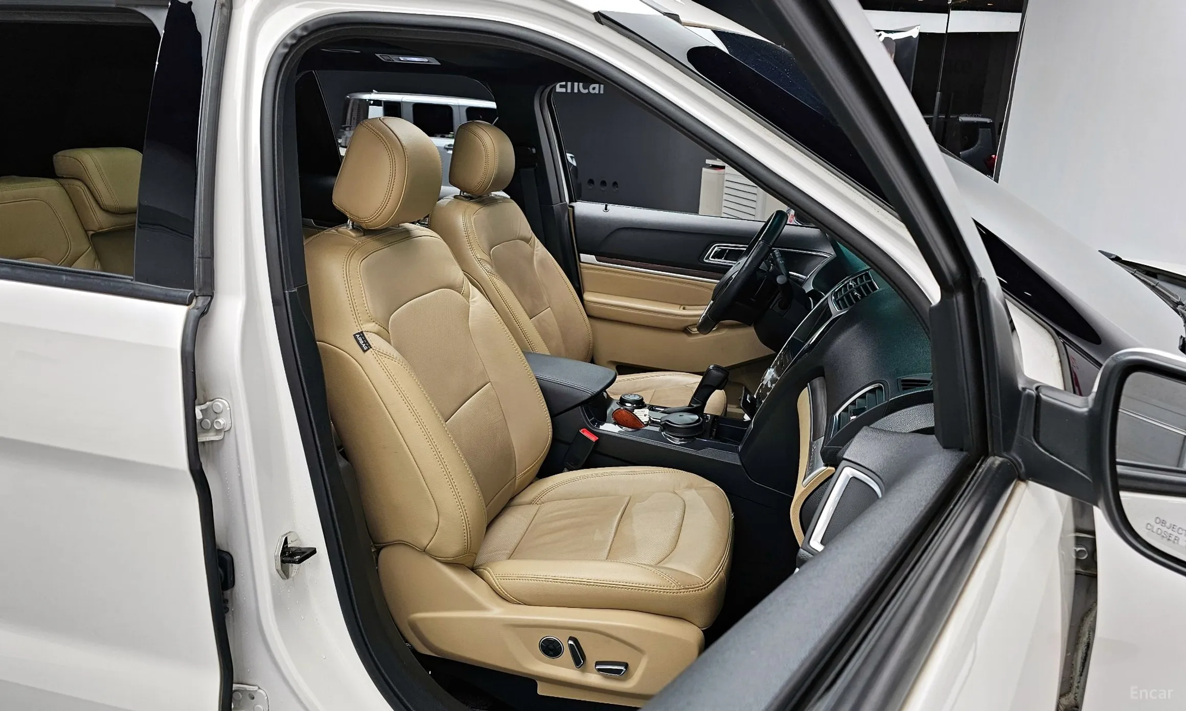 Ford Explorer превью 12