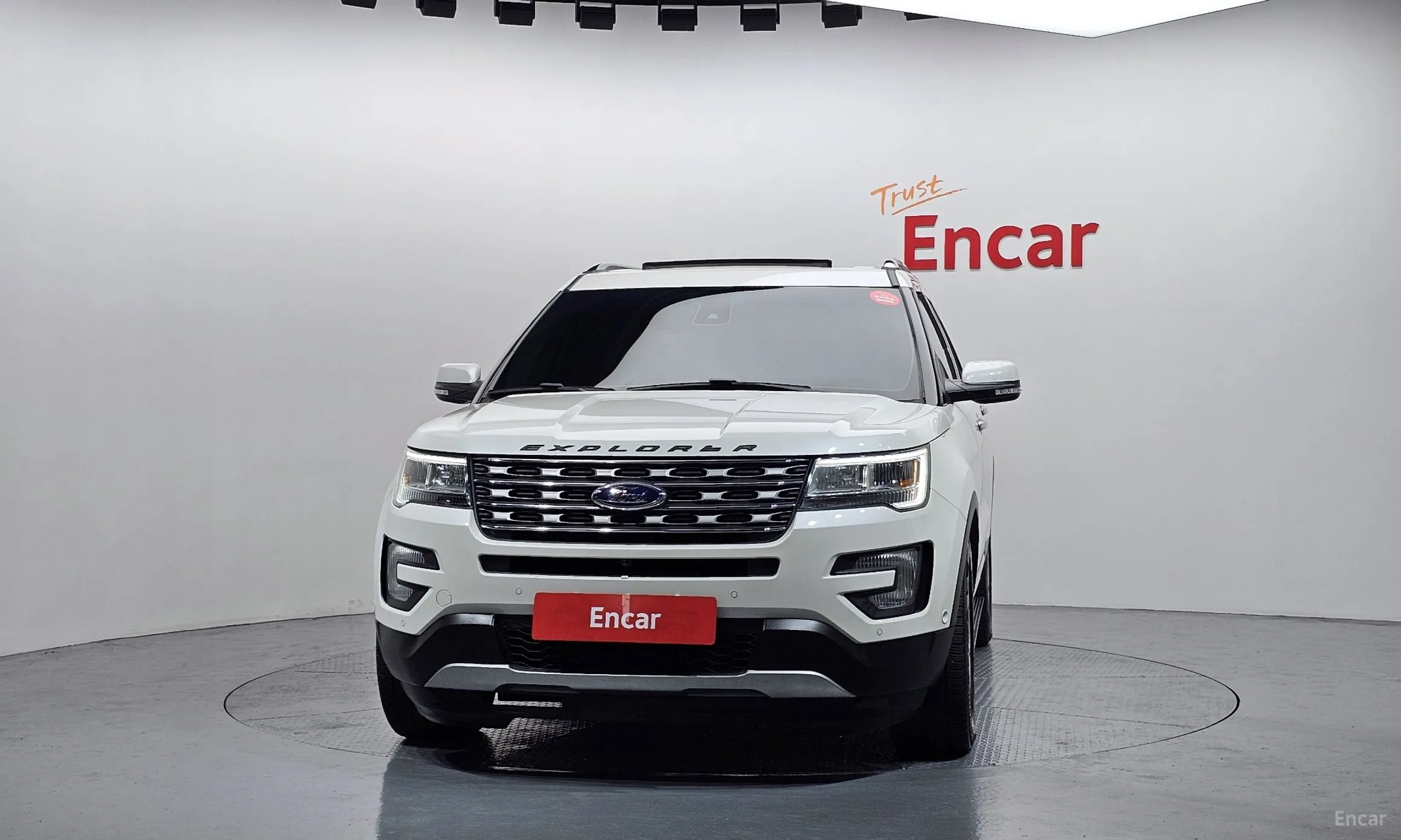 Ford Explorer превью 3