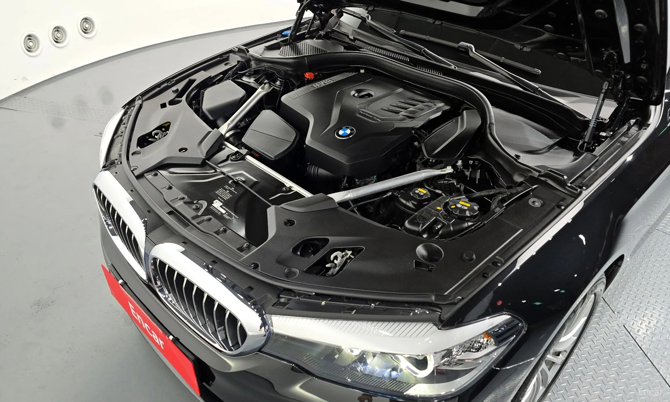 BMW 5 Series (G30) превью 6