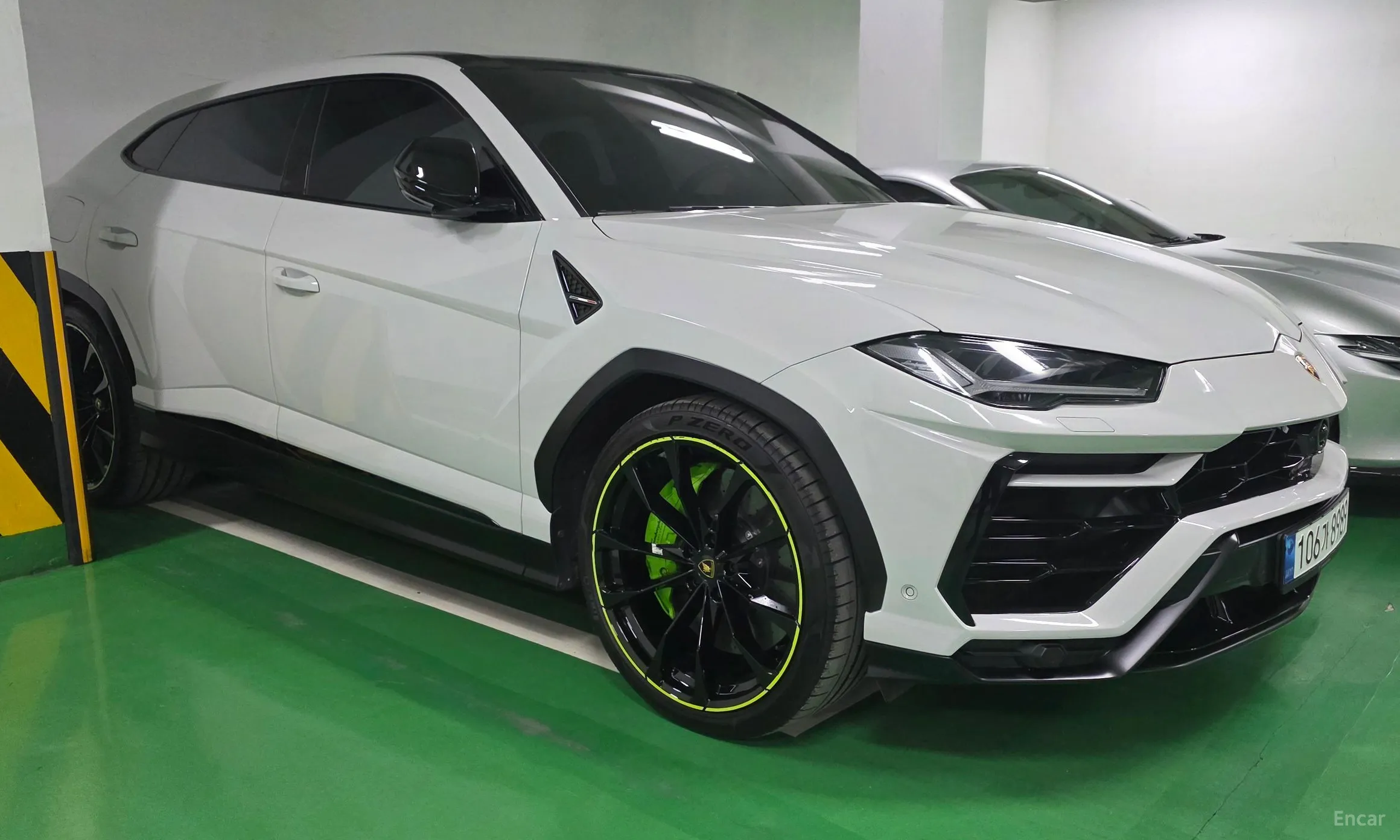 Lamborghini Urus превью 3