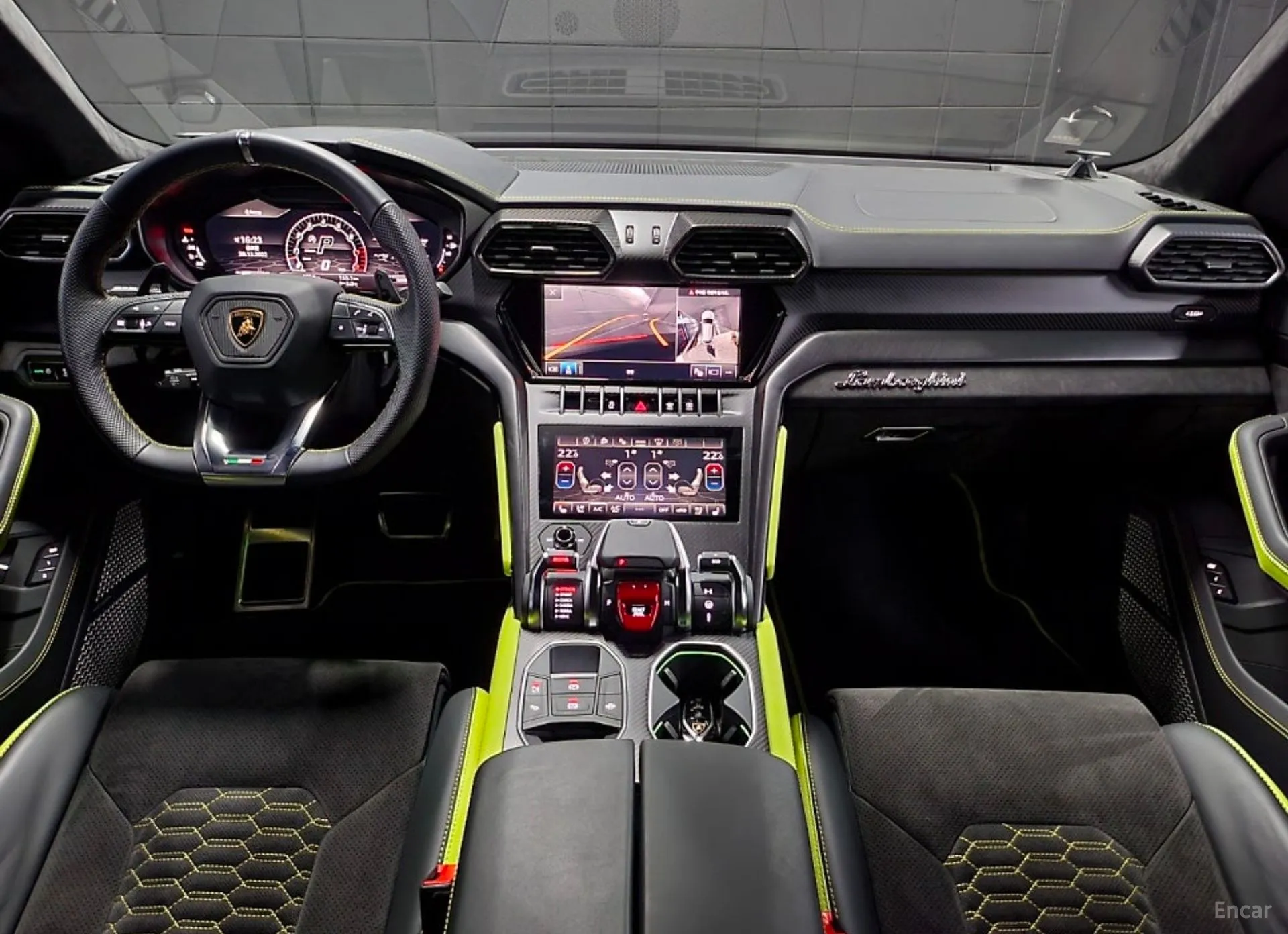 Lamborghini Urus превью 5