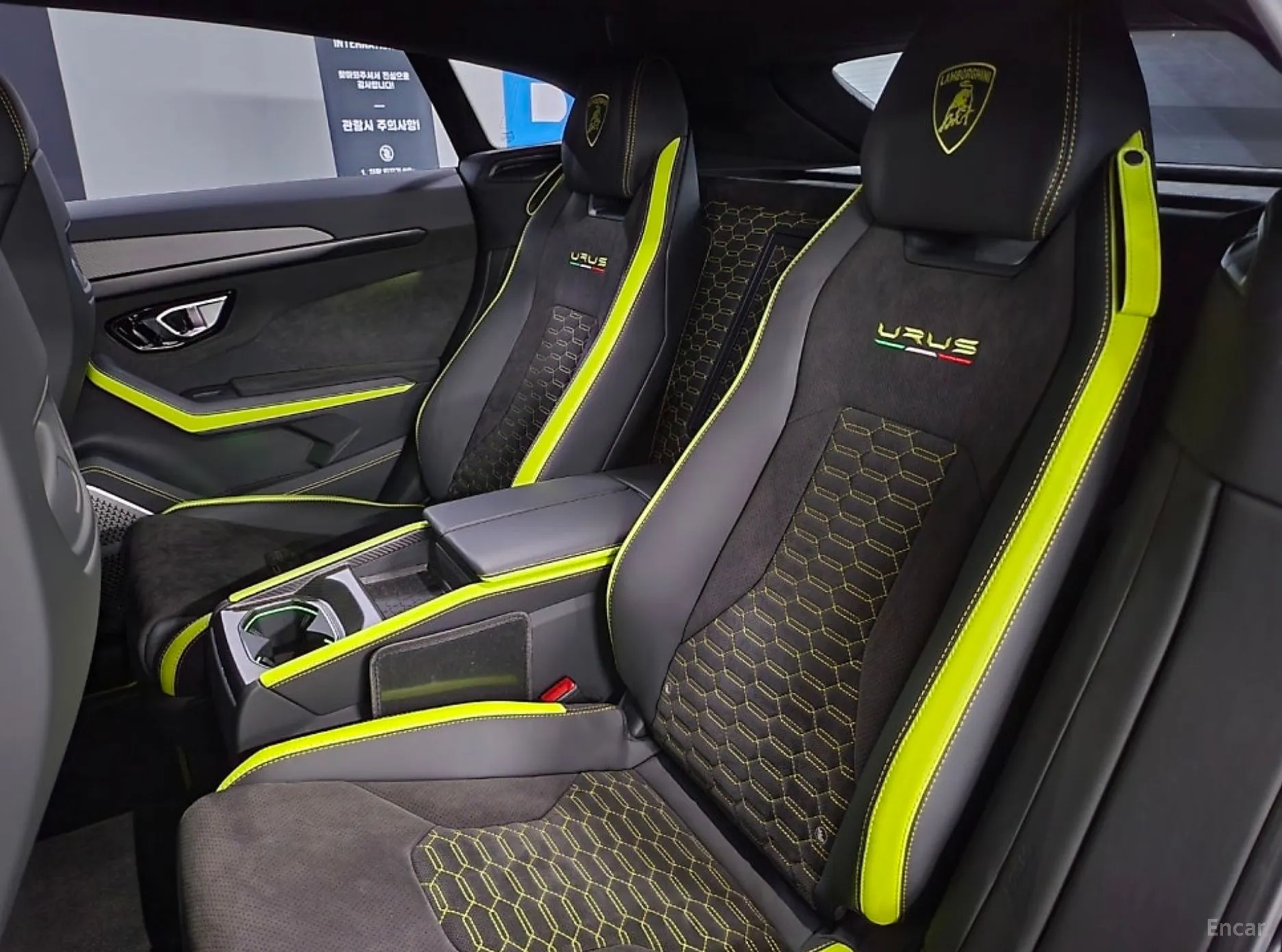 Lamborghini Urus превью 6