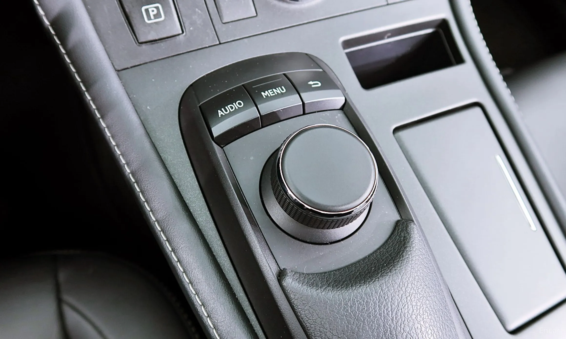Lexus CT200h превью 15