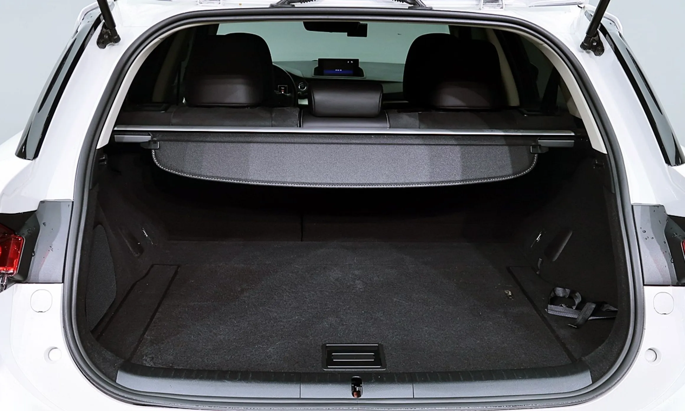 Lexus CT200h превью 19