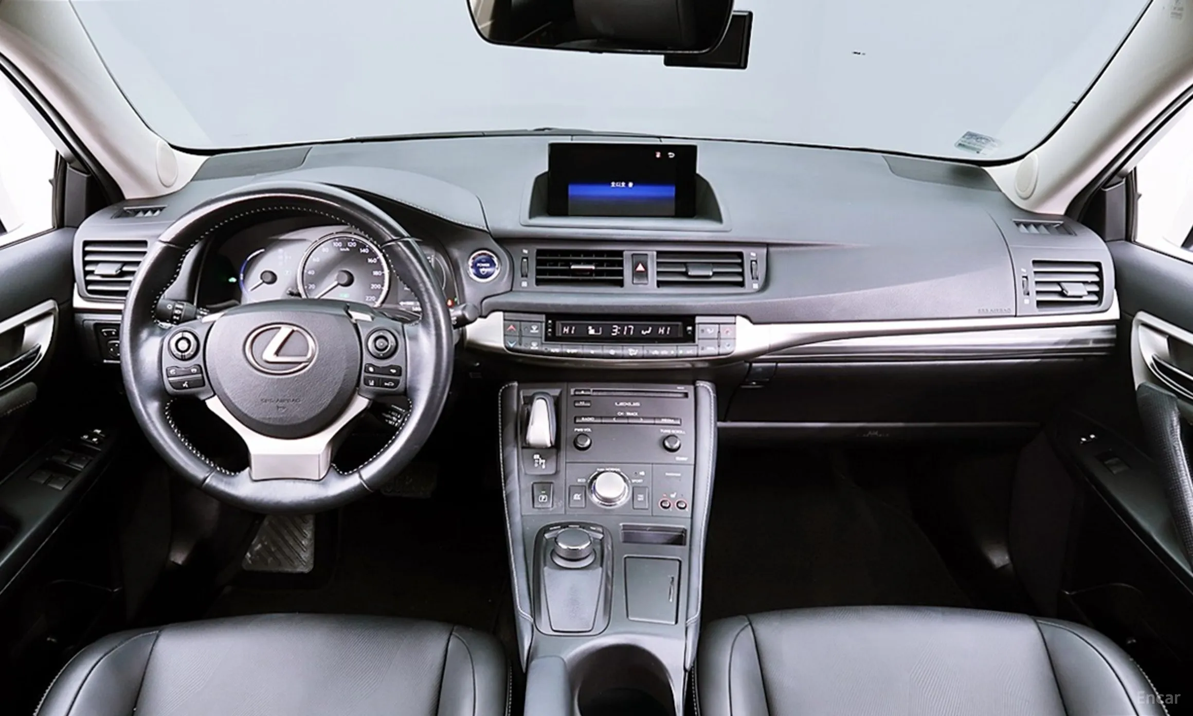 Lexus CT200h превью 7