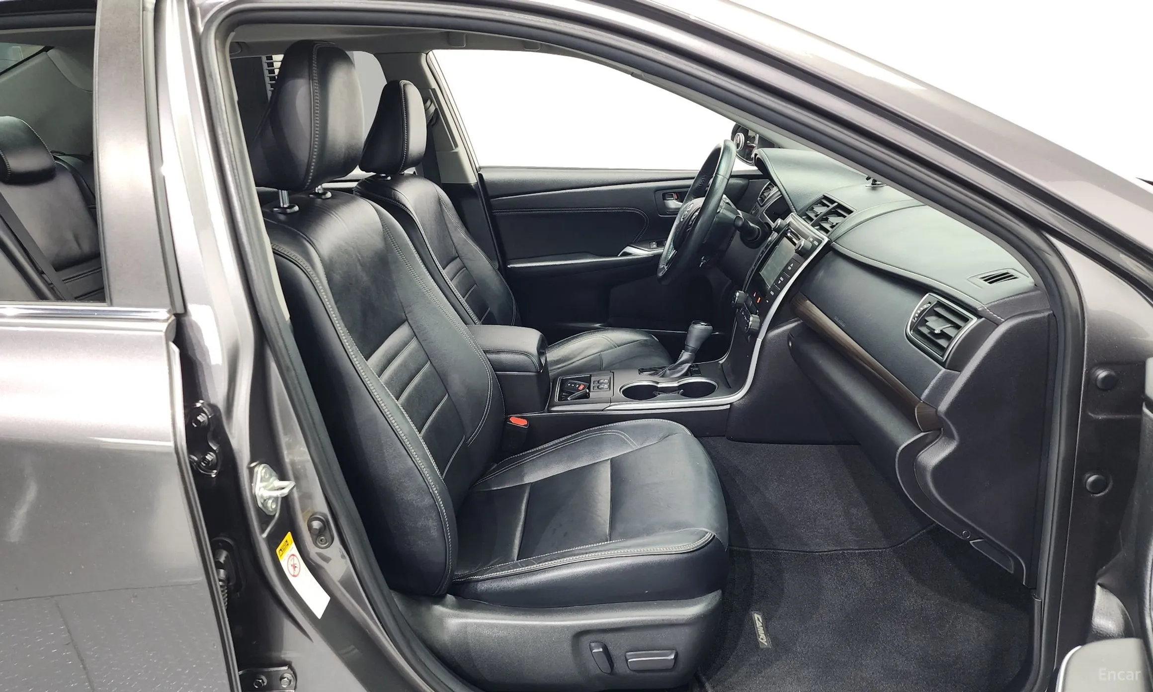 Toyota New Camry превью 11
