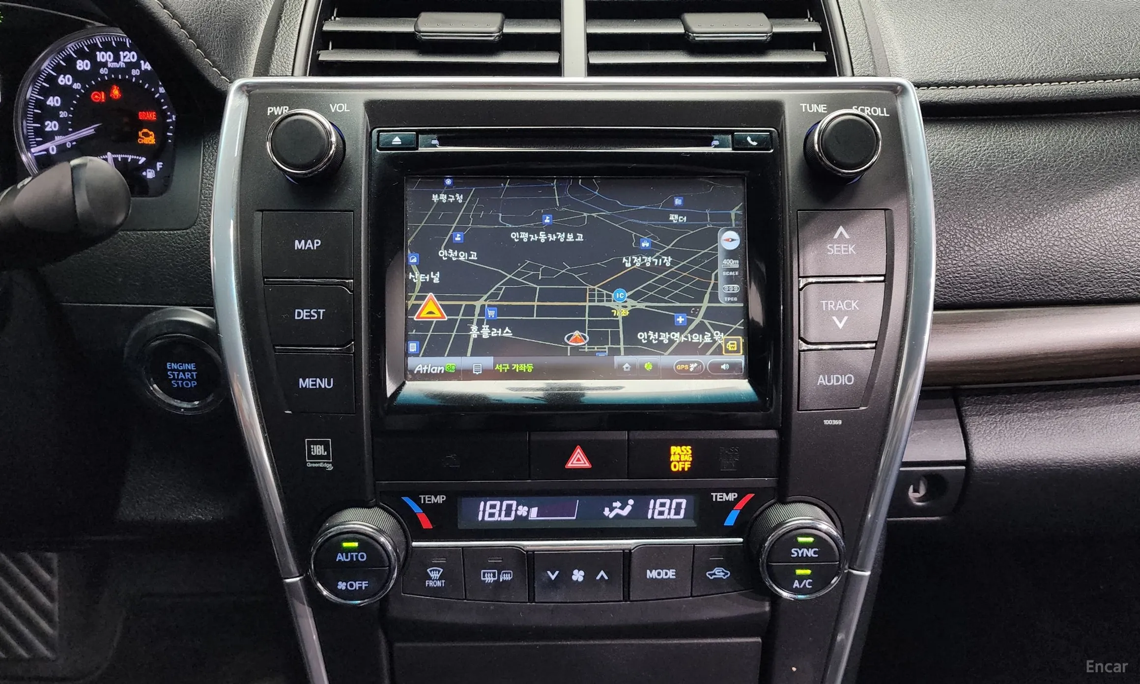 Toyota New Camry превью 14