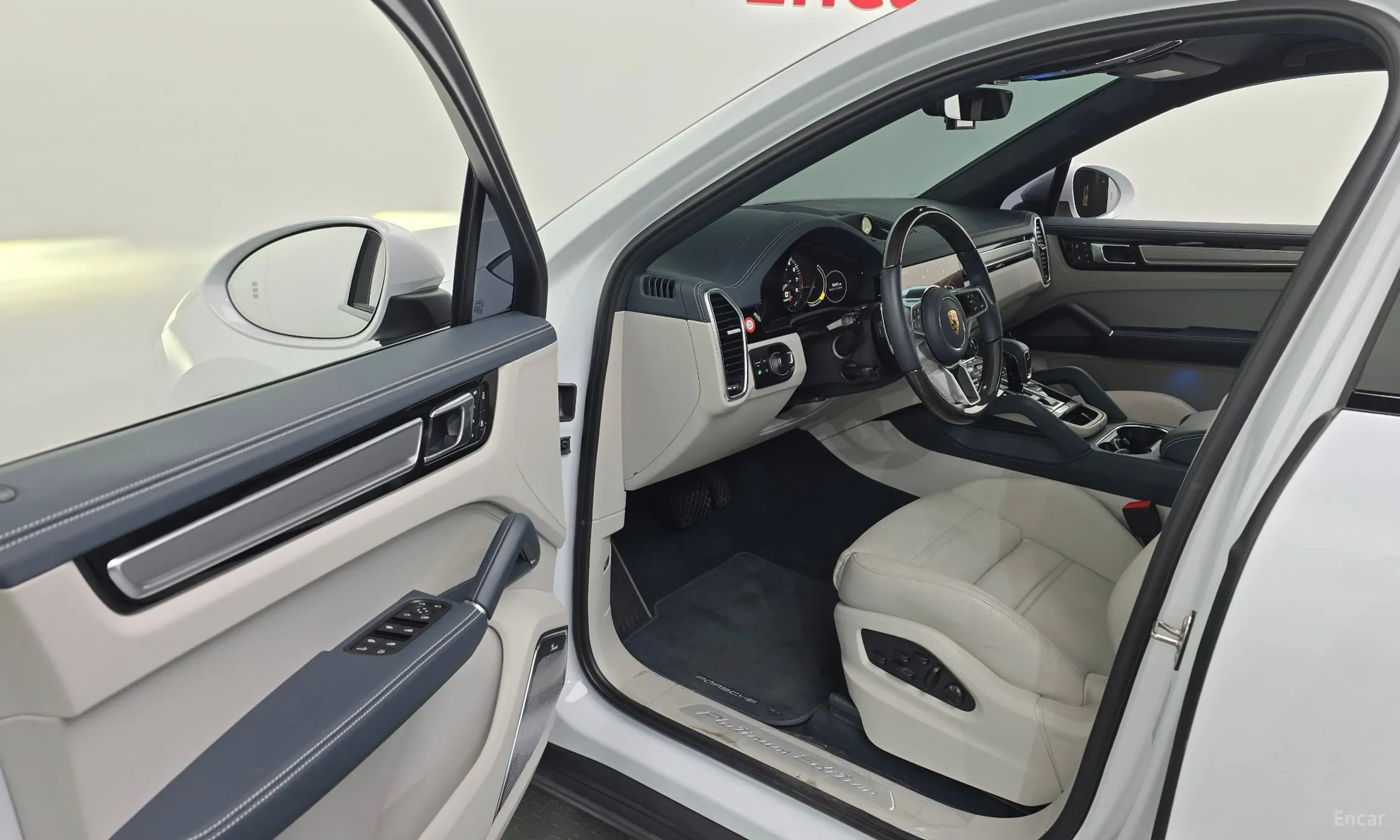 Porsche Cayenne (PO536) превью 10