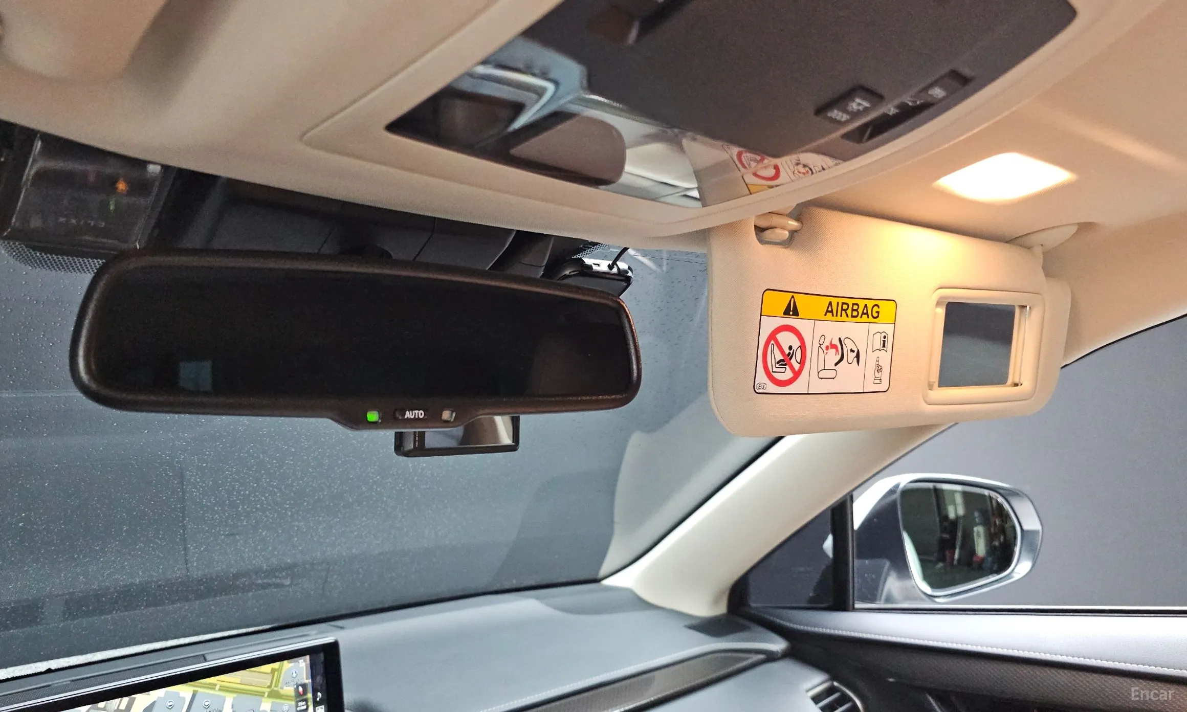 Lexus NX300h превью 16