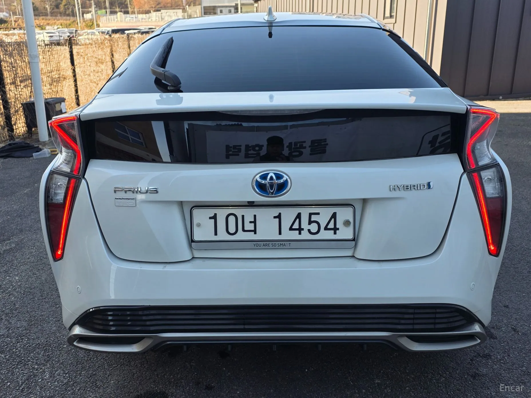 Toyota Prius 4th Generation превью 3