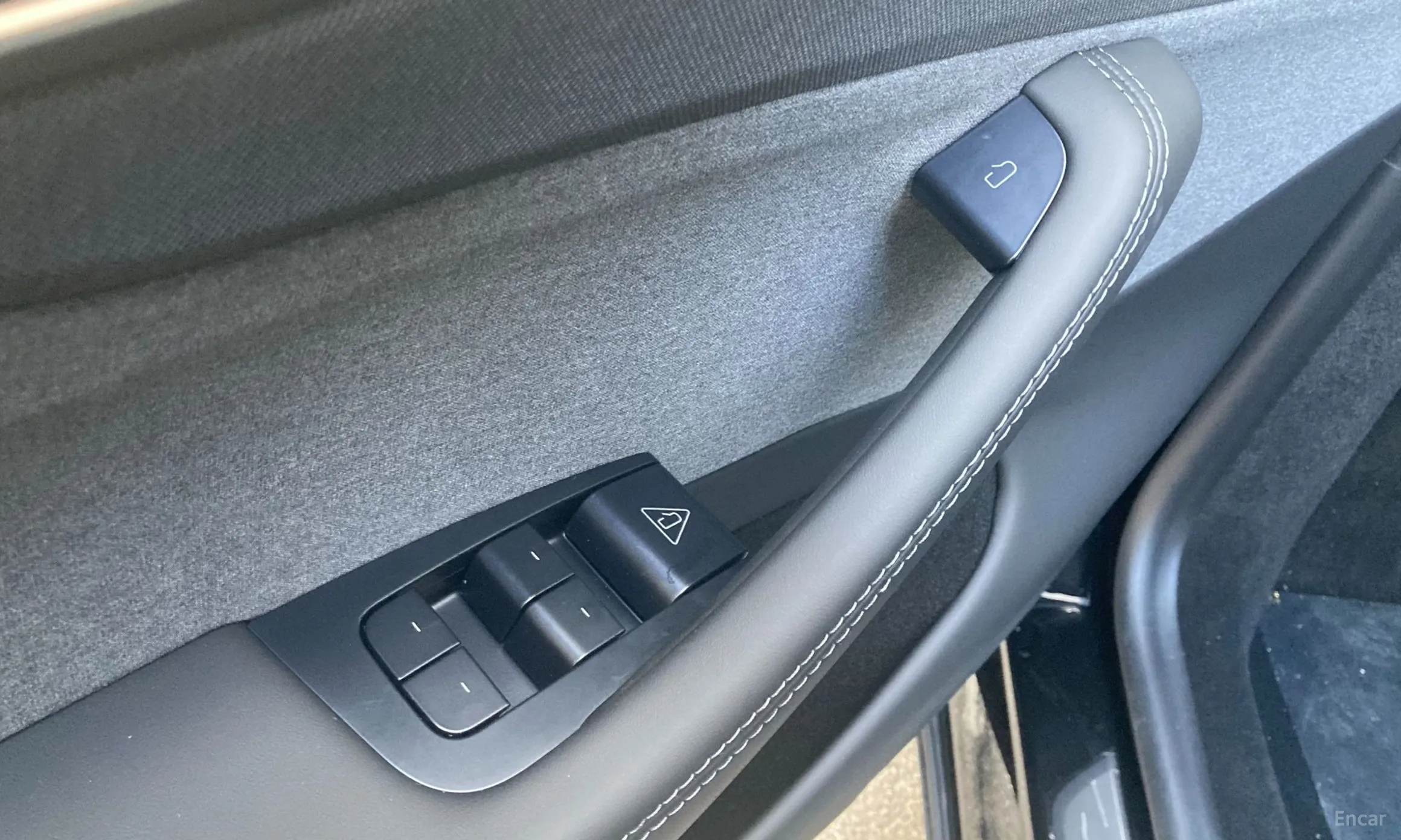 Tesla Model Y превью 10